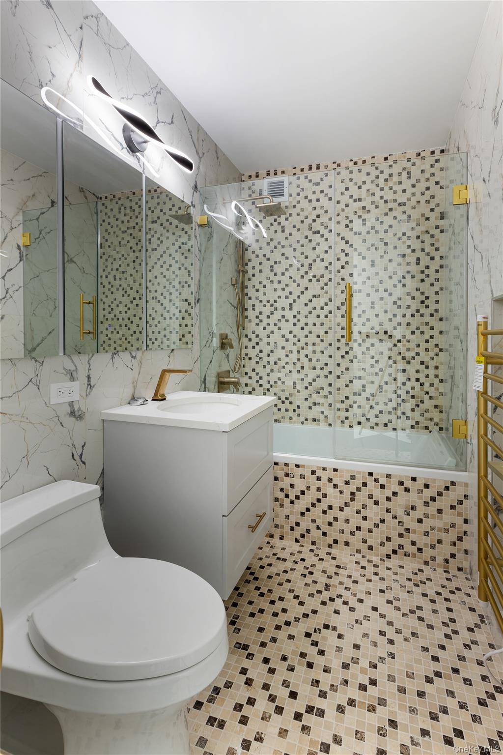 #18 photo, 2521 Palisade Avenue, ブロンクス区 Bronx , NY 10463