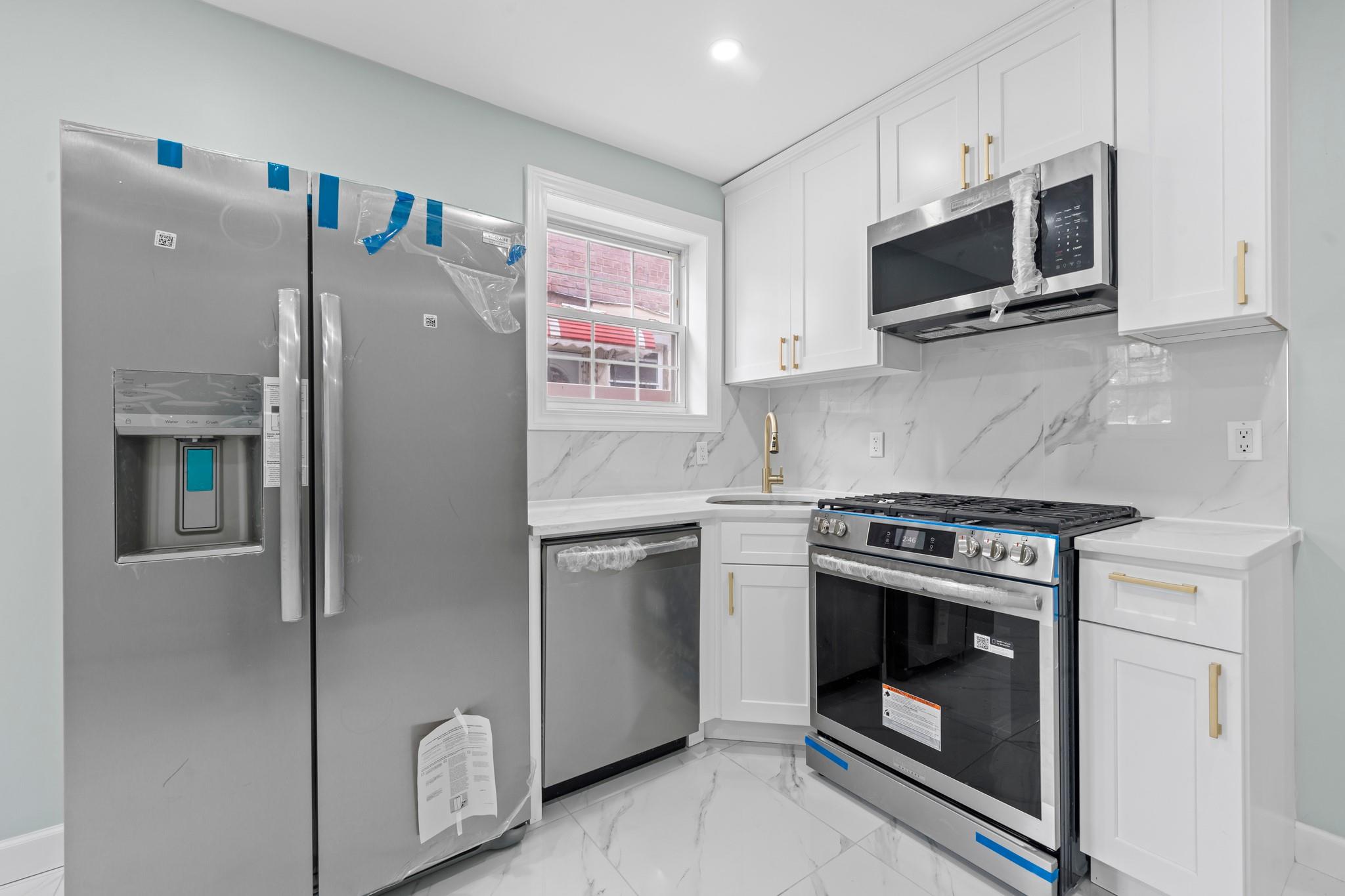 #1 photo, 2819 Schurz Avenue, Bronx , NY 10465