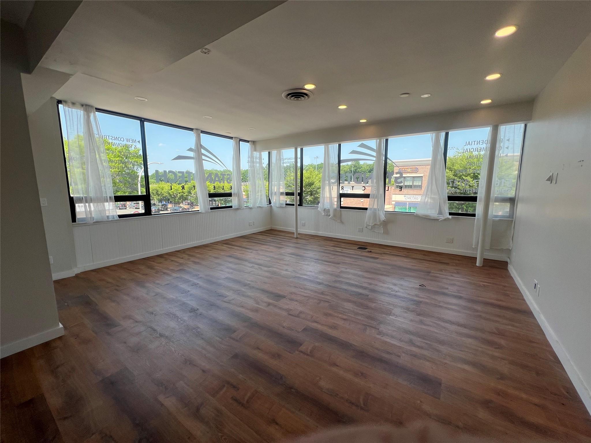 #3 photo, 938 Port Washington Boulevard, ナッソー郡 Port Washington , NY 11050