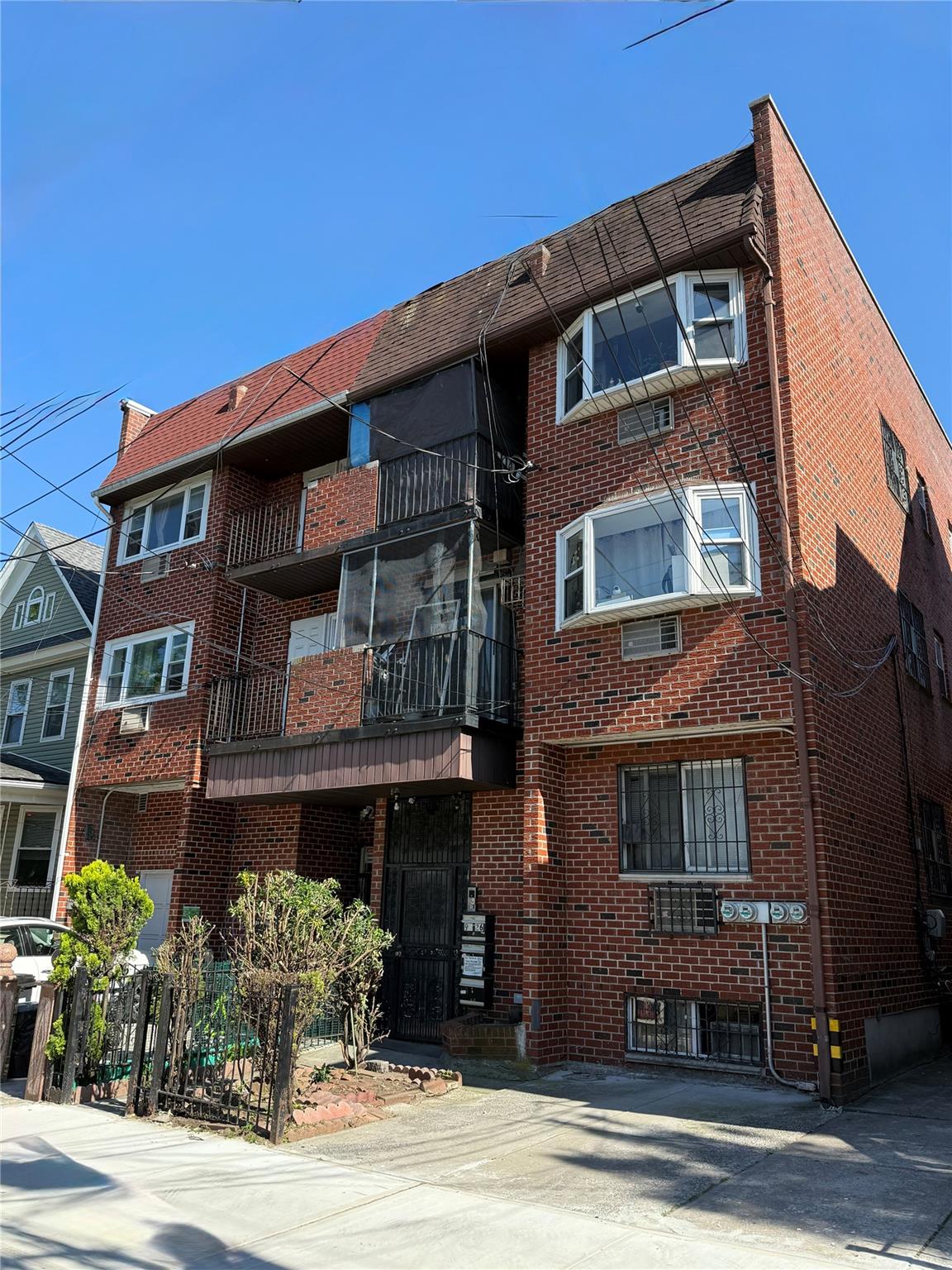 #1 photo, 90-26 52nd Avenue, كوينز Elmhurst , NY 11373