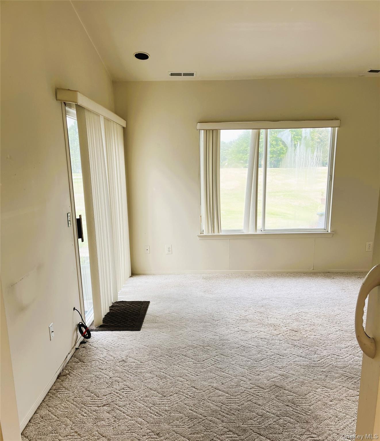 #17 photo, 701 Spring Lake, サフォーク郡 Middle Island , NY 11953