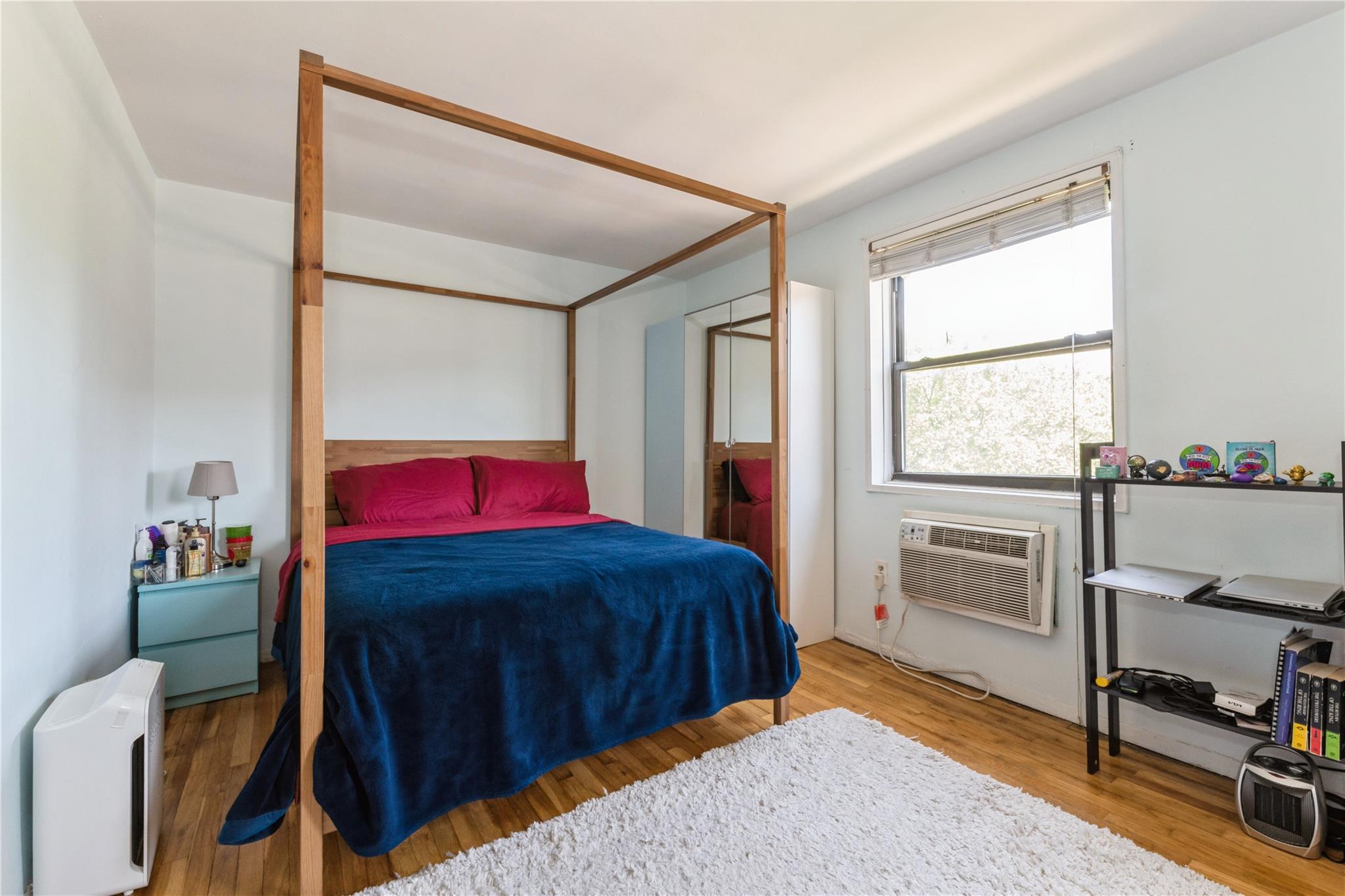 #10 photo, 84-10 153rd Avenue, Howard Beach , NY 11414