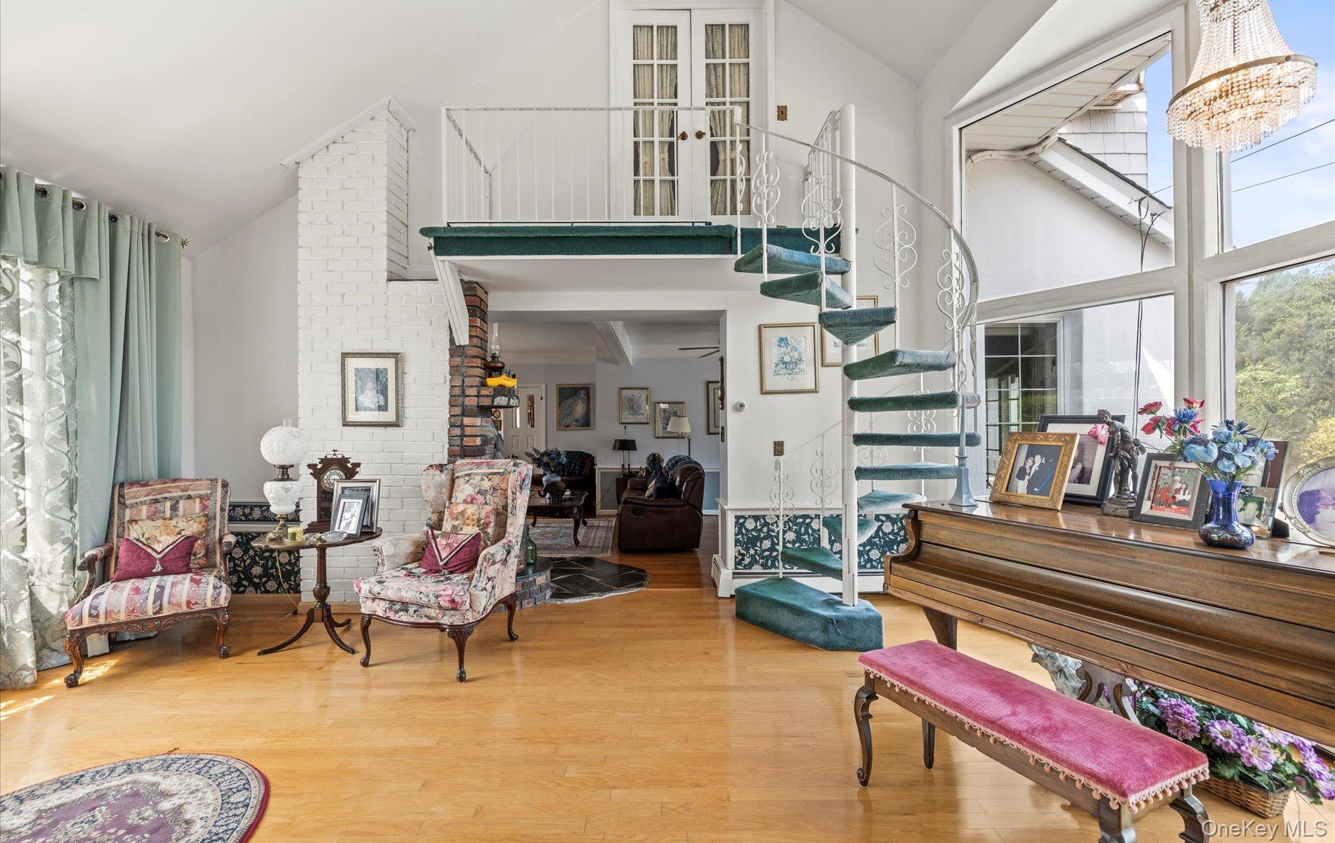 #14 photo, 2 Johnson Drive, サフォーク郡 Brightwaters , NY 11718