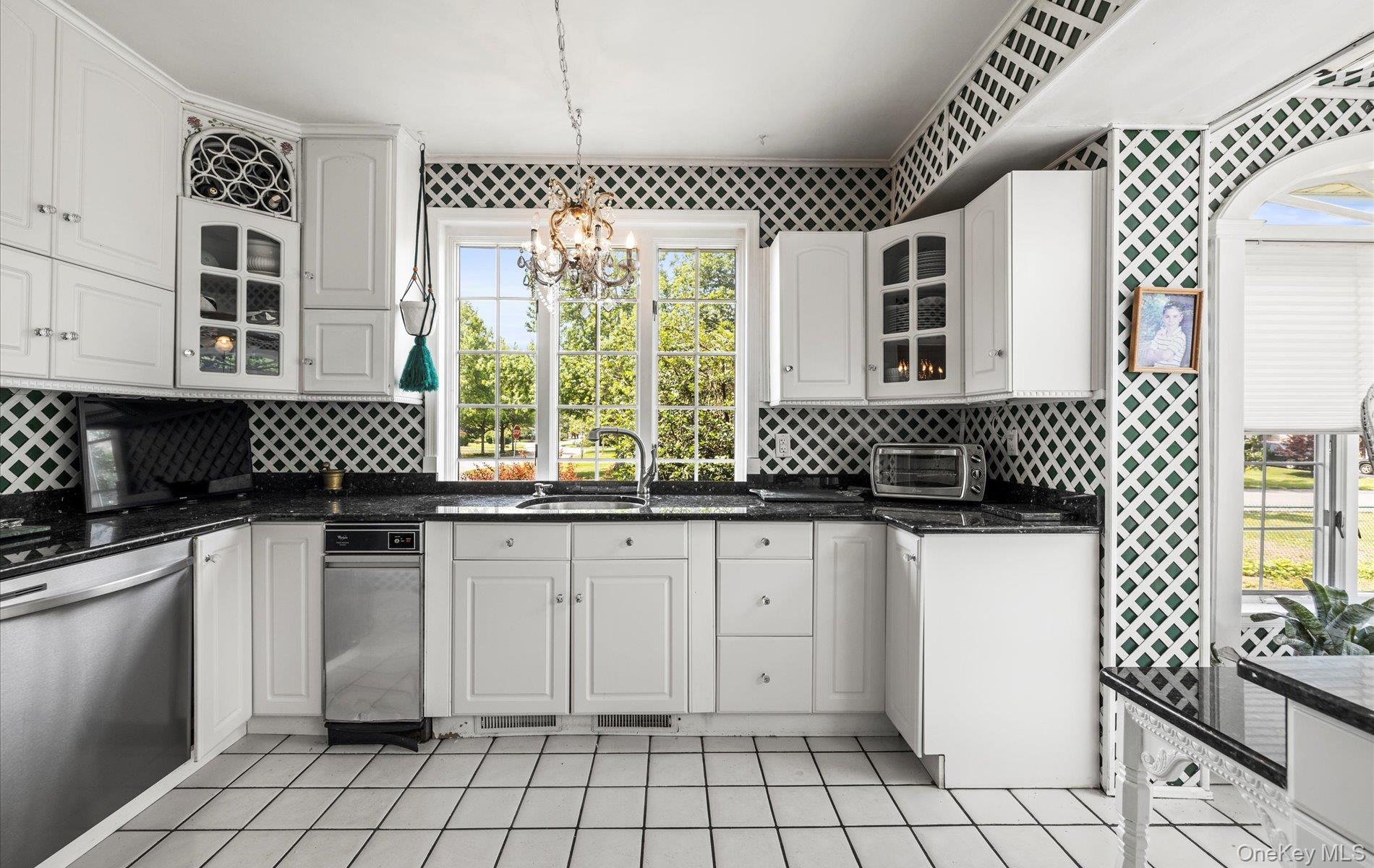 #18 photo, 2 Johnson Drive, サフォーク郡 Brightwaters , NY 11718