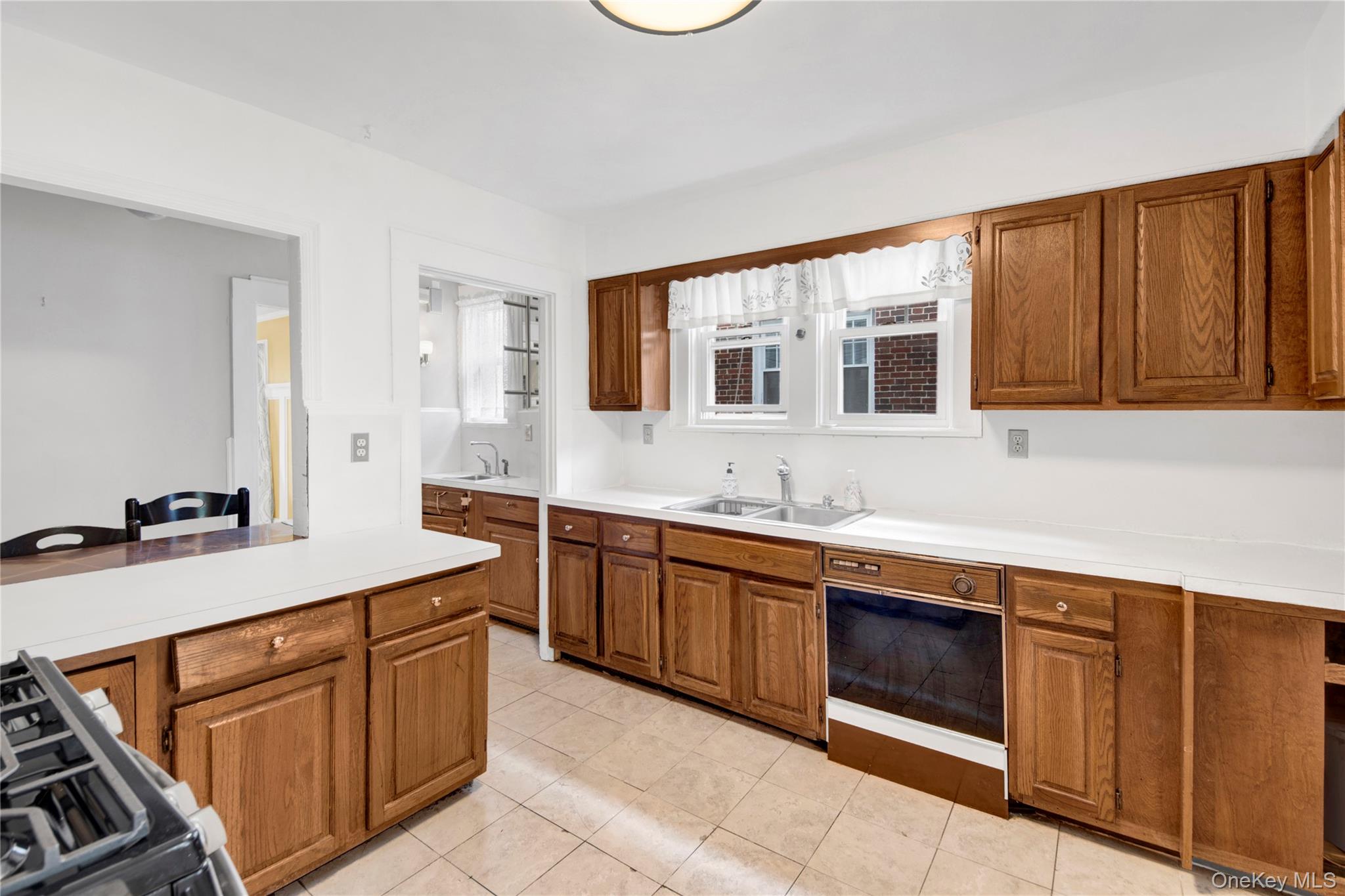 #8 photo, 431 E Sidney Avenue, Mount Vernon , NY 10553