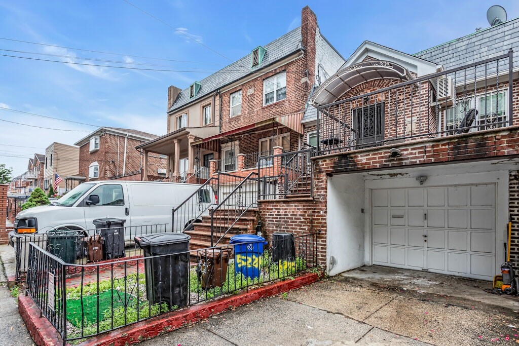 #11 photo, Maspeth, 皇后区 麦斯佩斯 Maspeth , NY 11378