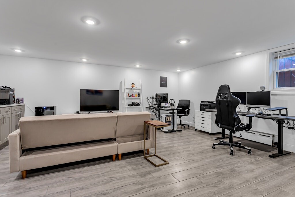 #6 photo, Maspeth, 皇后区 麦斯佩斯 Maspeth , NY 11378