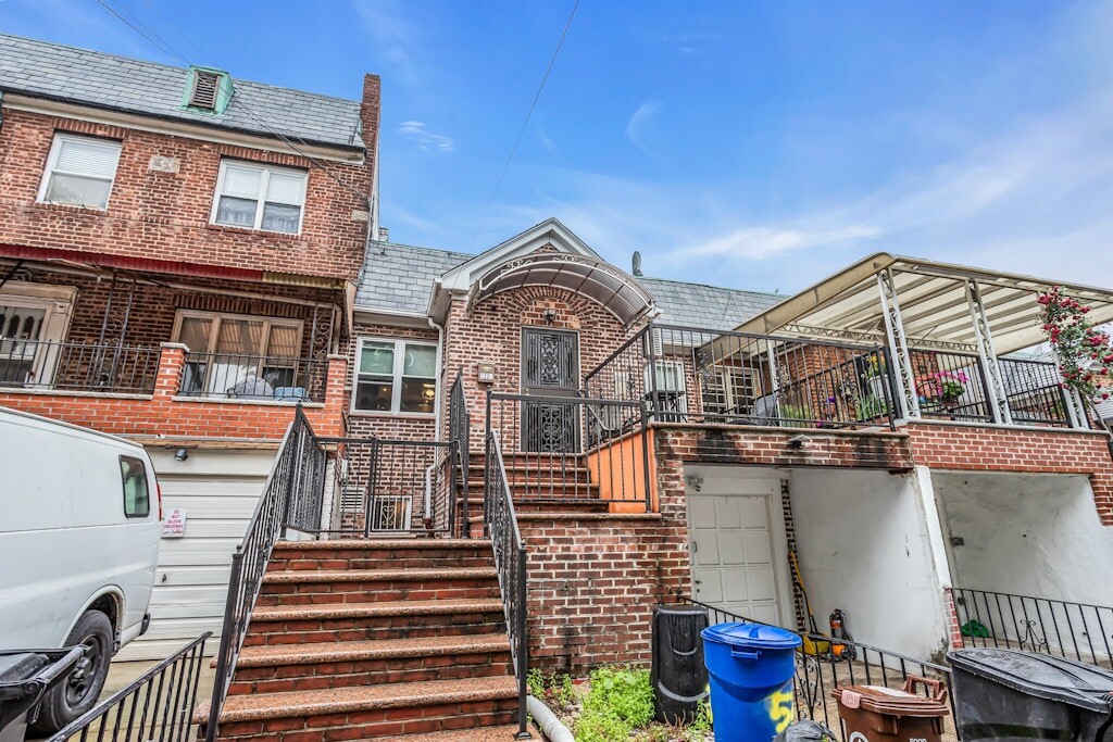 #8 photo, Maspeth, 皇后区 麦斯佩斯 Maspeth , NY 11378