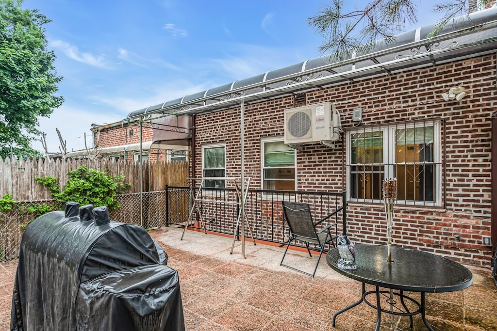 #9 photo, Maspeth, 皇后区 麦斯佩斯 Maspeth , NY 11378