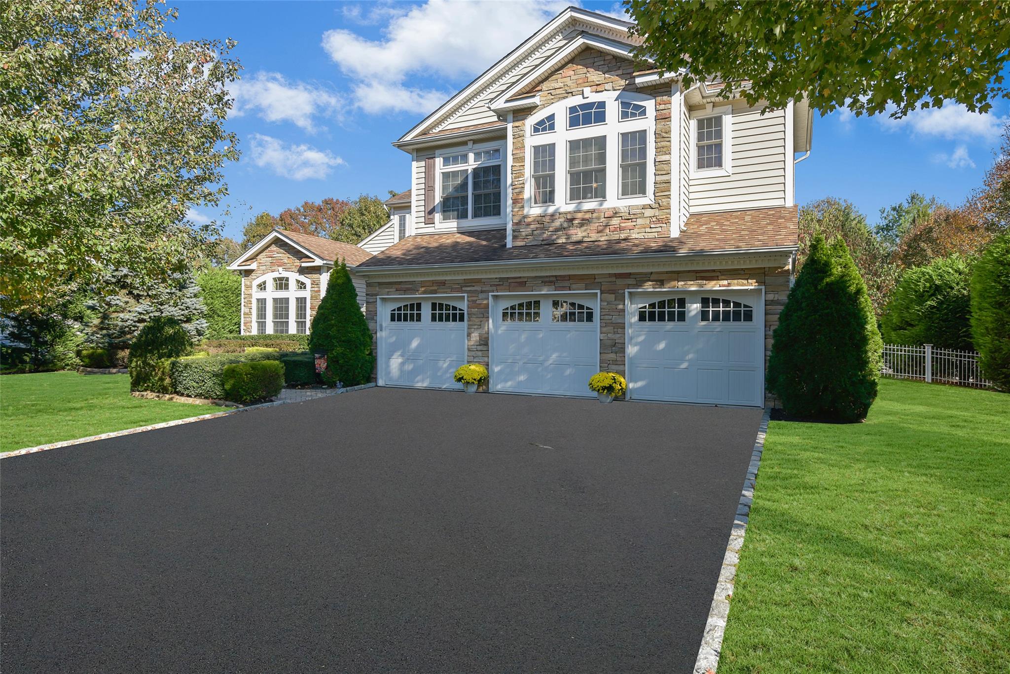 #1 photo, 35 Monterrey Drive, 東長島 圣占士 Saint James , NY 11780