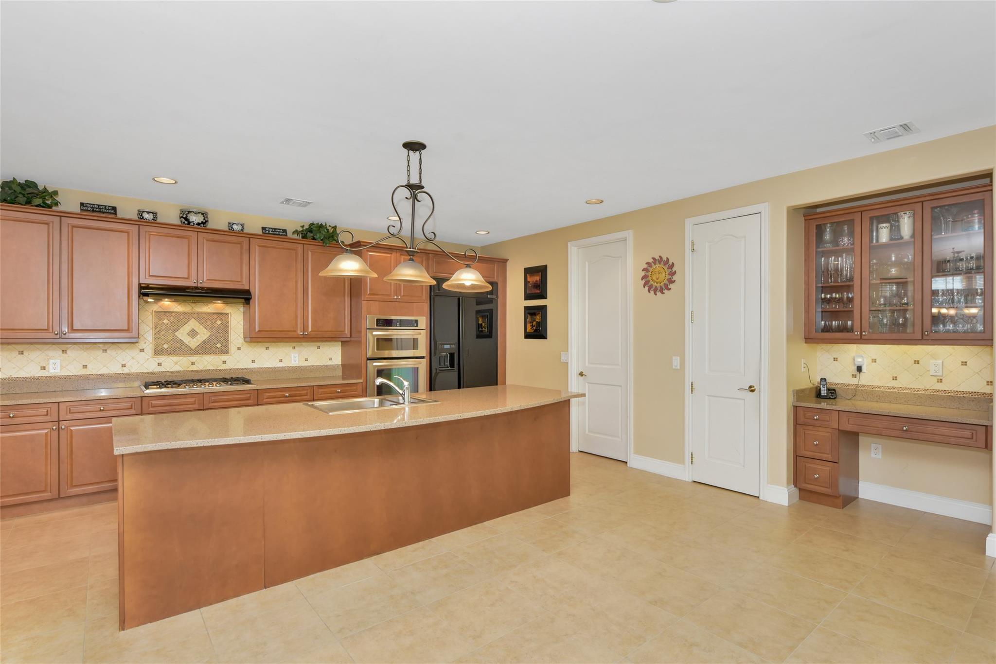 #14 photo, 35 Monterrey Drive, サフォーク郡 Saint James , NY 11780