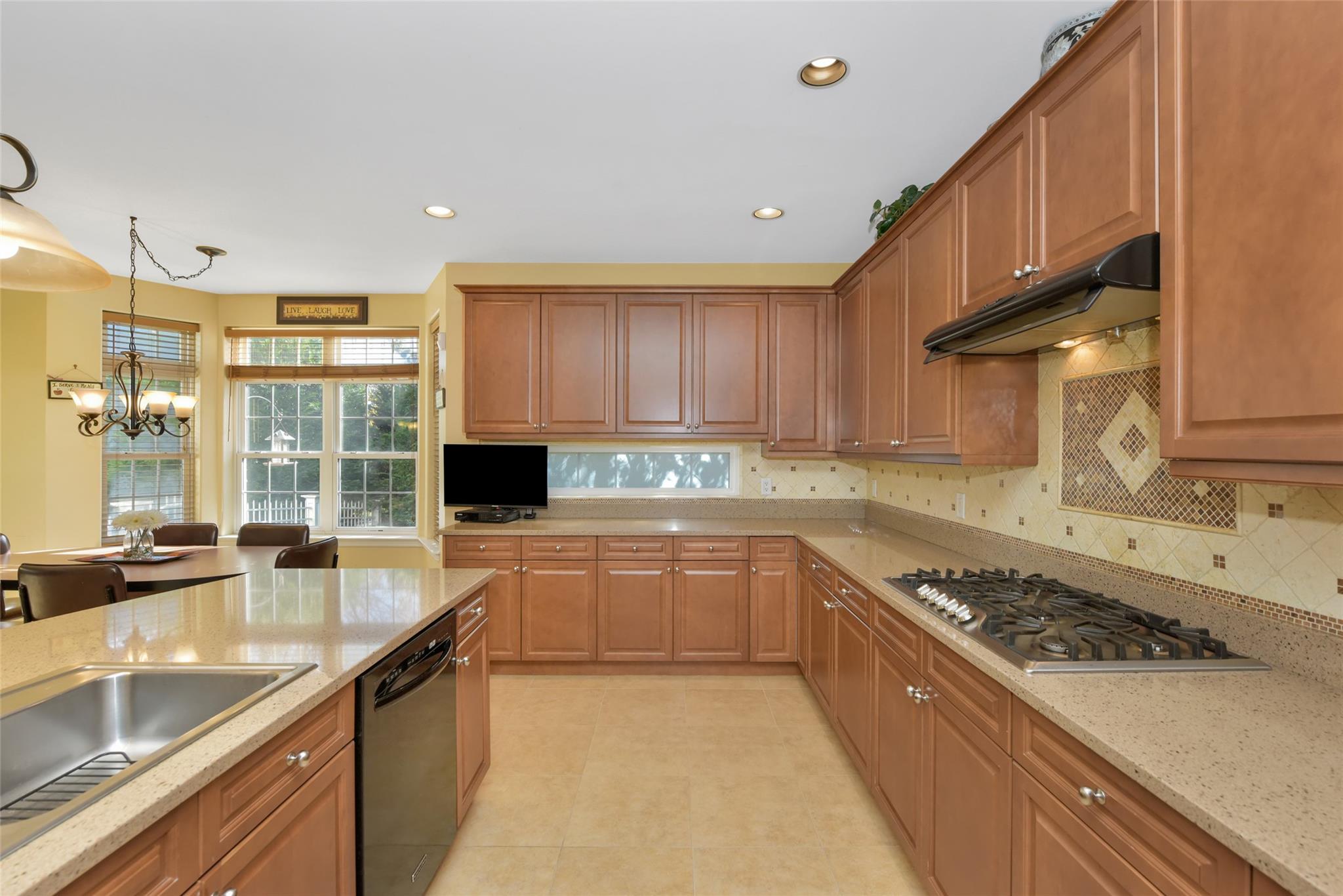 #15 photo, 35 Monterrey Drive, サフォーク郡 Saint James , NY 11780