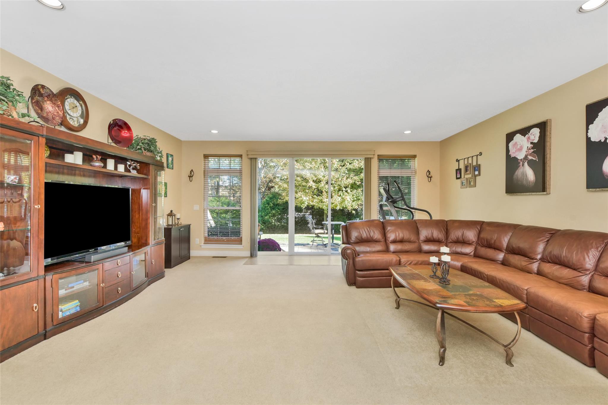 #17 photo, 35 Monterrey Drive, サフォーク郡 Saint James , NY 11780