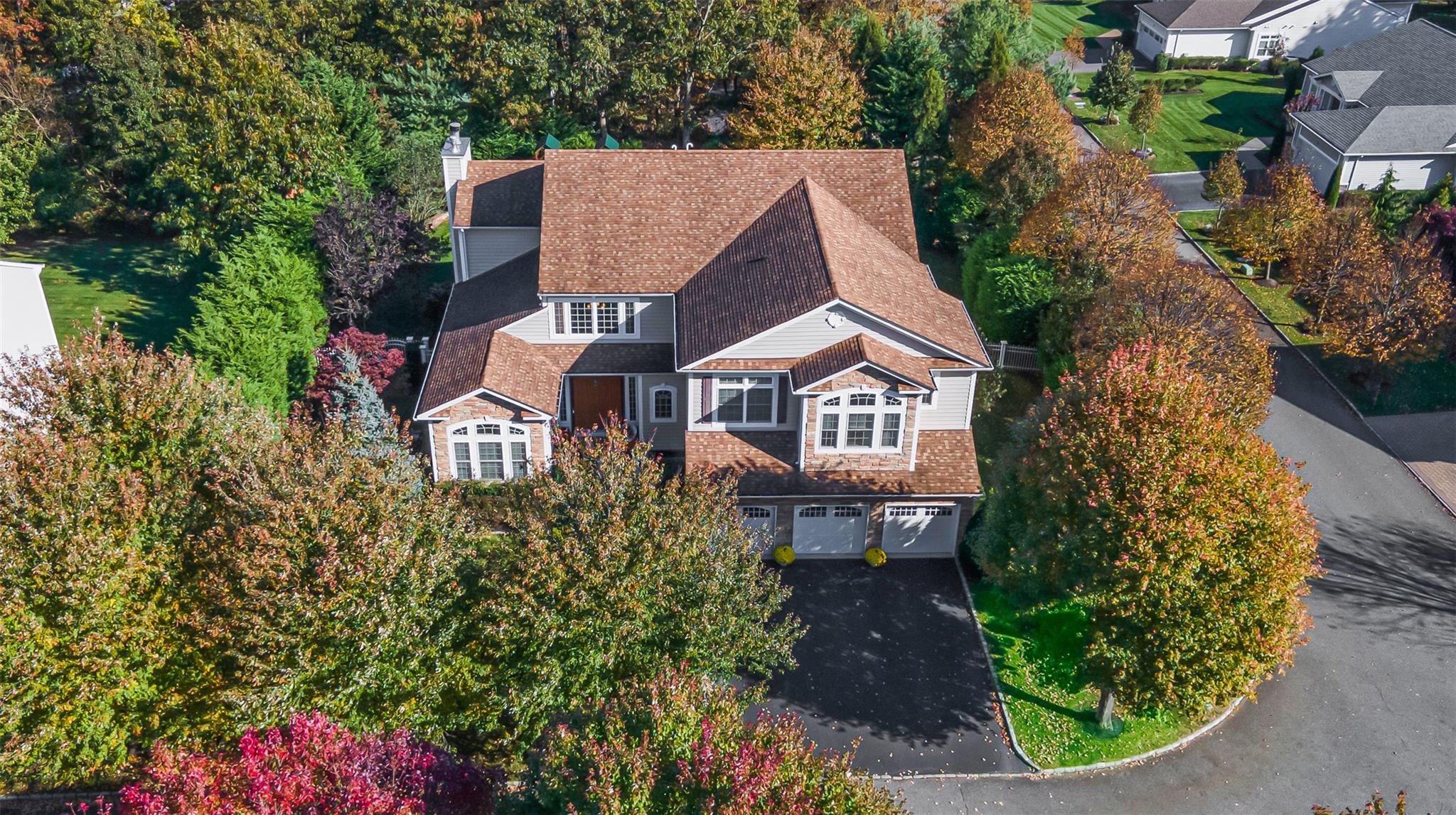 #3 photo, 35 Monterrey Drive, サフォーク郡 Saint James , NY 11780