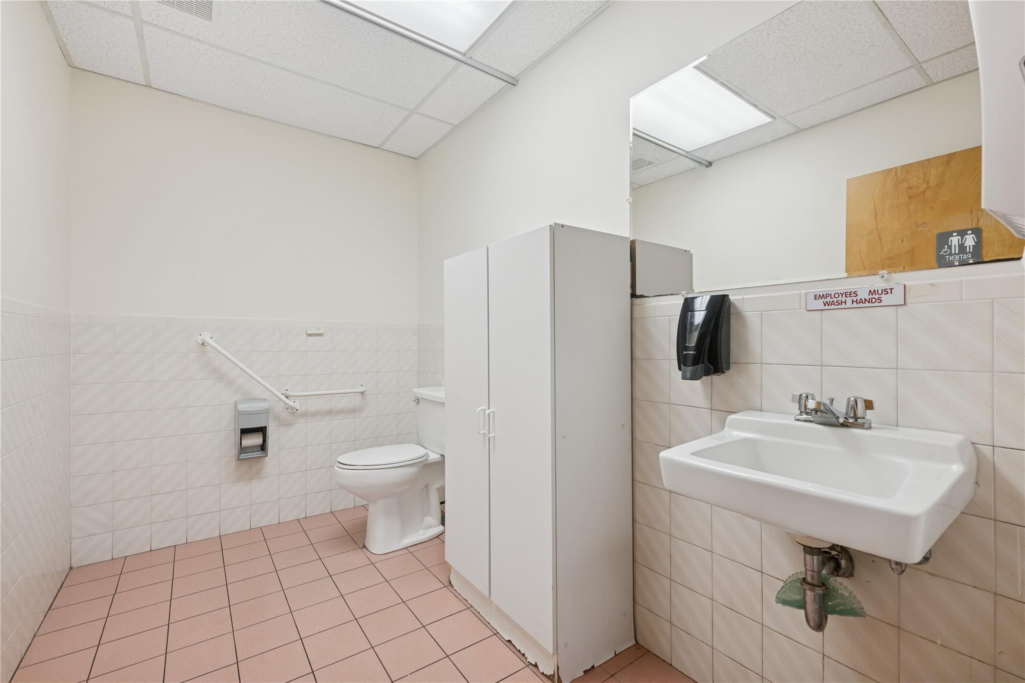 #11 photo, 2209 Merrick Road, ナッソー郡 Merrick , NY 11566