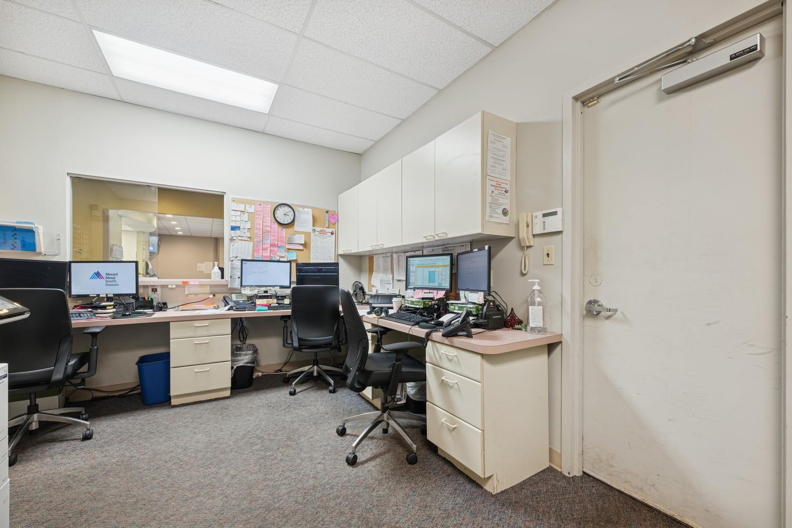 #16 photo, 2209 Merrick Road, ナッソー郡 Merrick , NY 11566