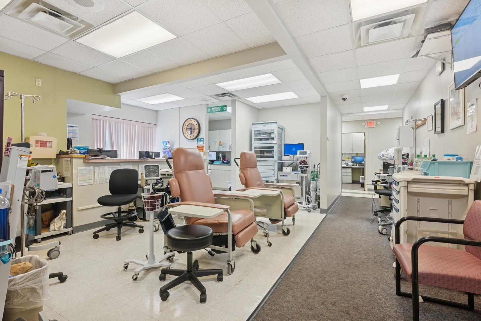 #19 photo, 2209 Merrick Road, ナッソー郡 Merrick , NY 11566