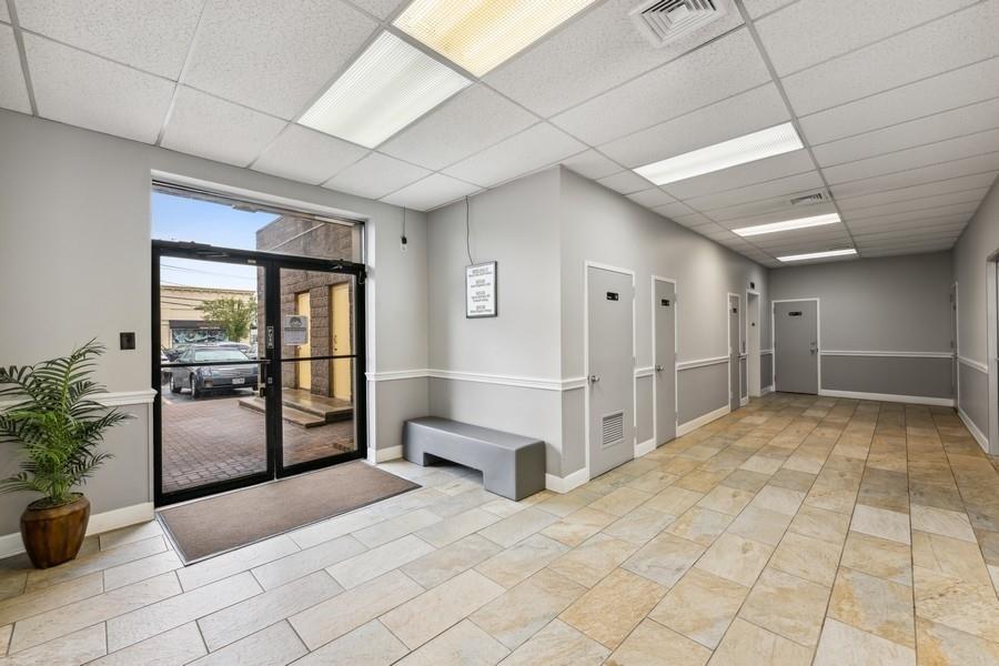 #3 photo, 2209 Merrick Road, ナッソー郡 Merrick , NY 11566