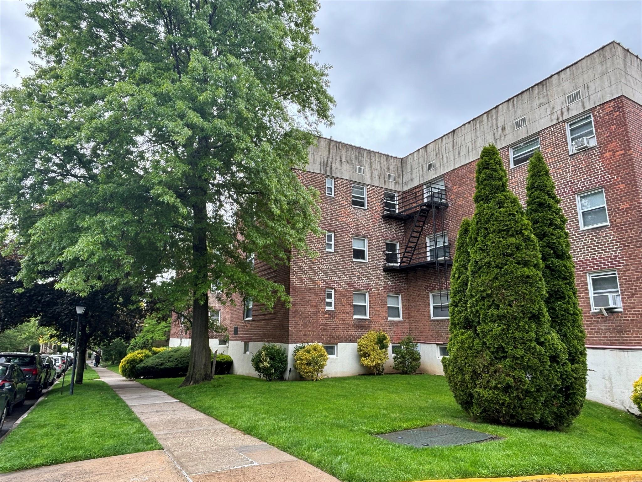 #1 photo, 11 Schenck Avenue, 長島 大頸 Great Neck , NY 11021