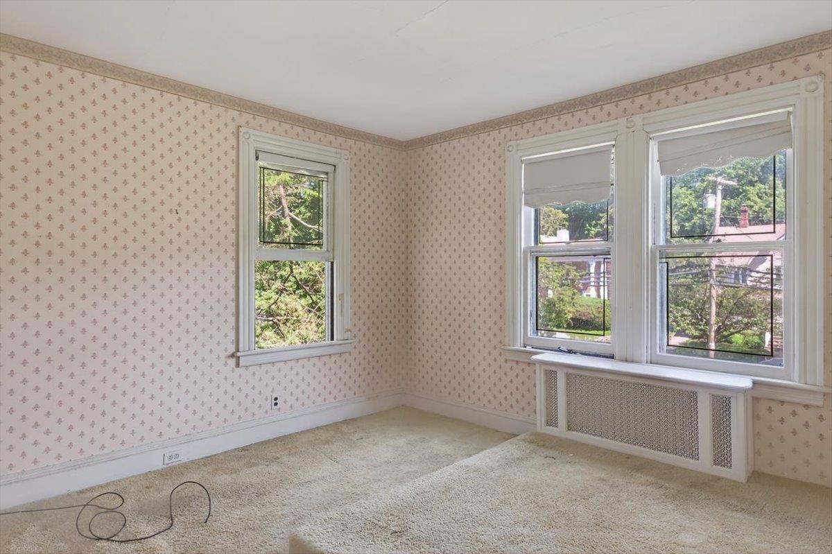 #13 photo, 134 Warner Avenue, Roslyn Heights , NY 11577