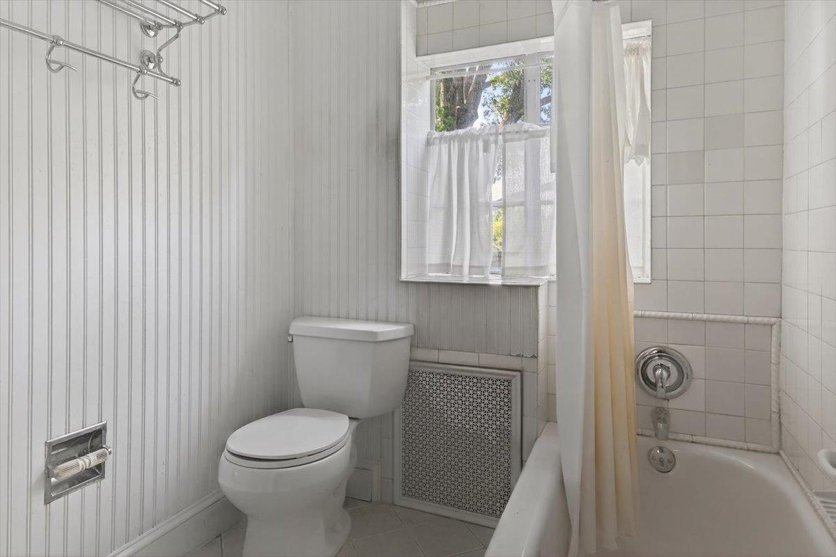 #17 photo, 134 Warner Avenue, Roslyn Heights , NY 11577