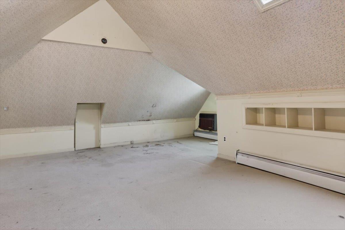 #18 photo, 134 Warner Avenue, Roslyn Heights , NY 11577