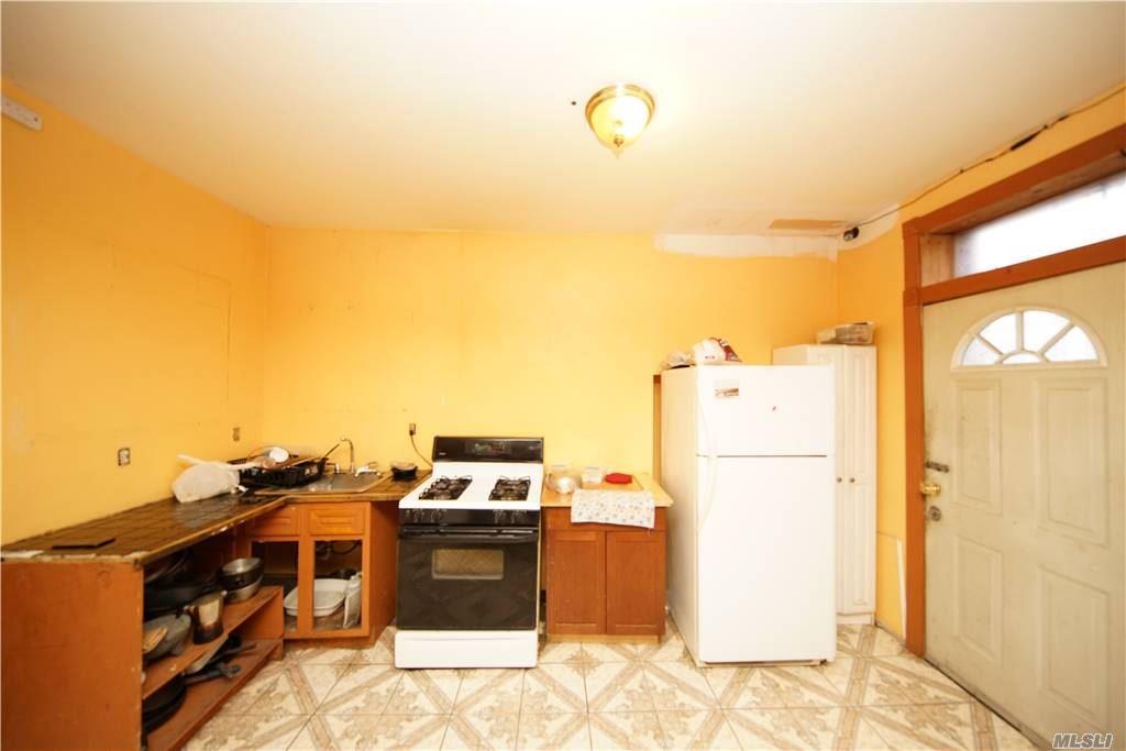 #10 photo, 21 Charlotte Street, クイーンズ区 Ridgewood , NY 11385