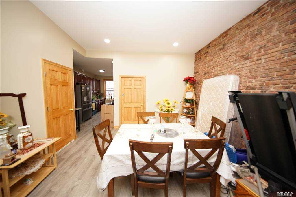 #5 photo, 21 Charlotte Street, クイーンズ区 Ridgewood , NY 11385