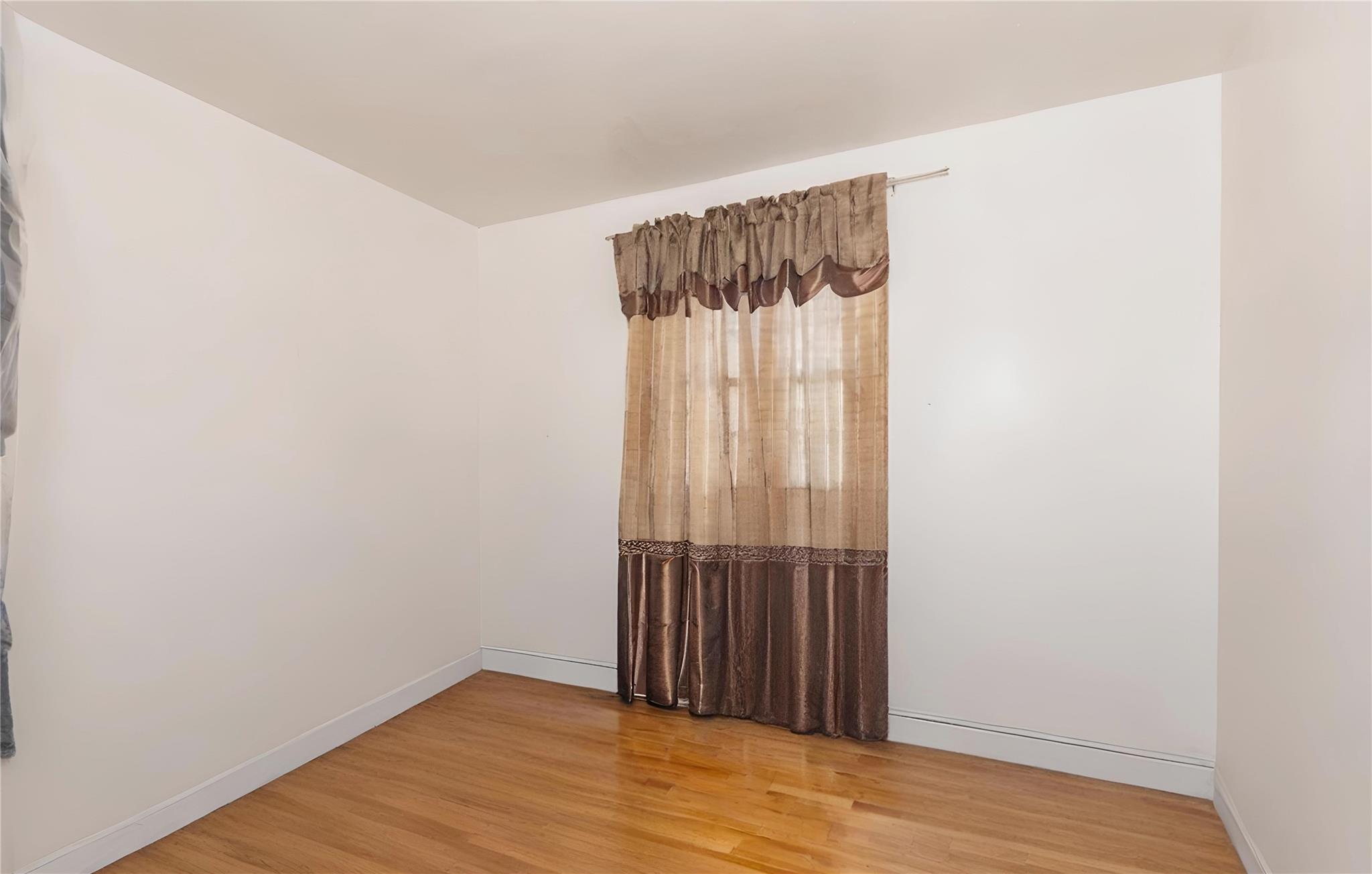 #13 photo, 144-23 231 Street, クイーンズ区 Springfield Gardens , NY 11413
