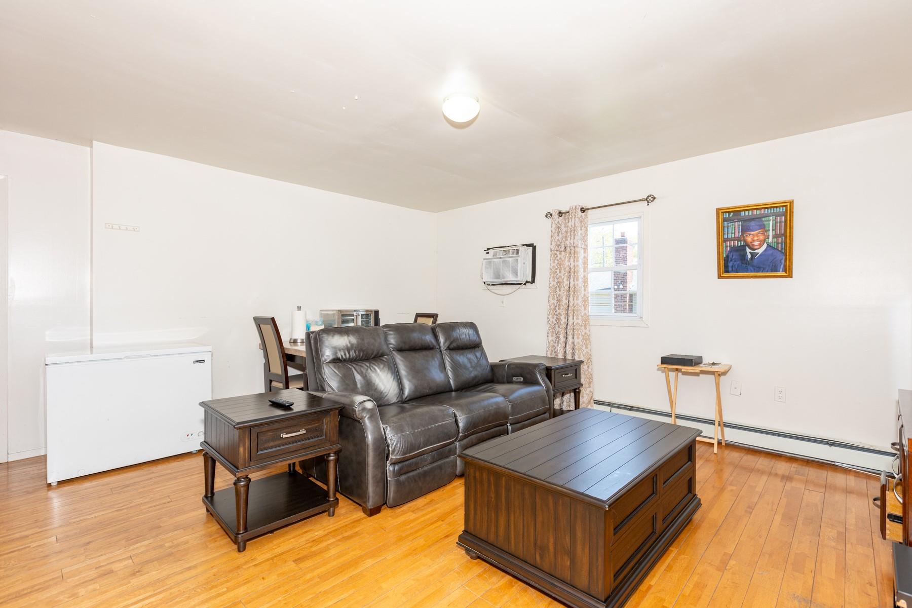 #4 photo, 144-23 231 Street, クイーンズ区 Springfield Gardens , NY 11413