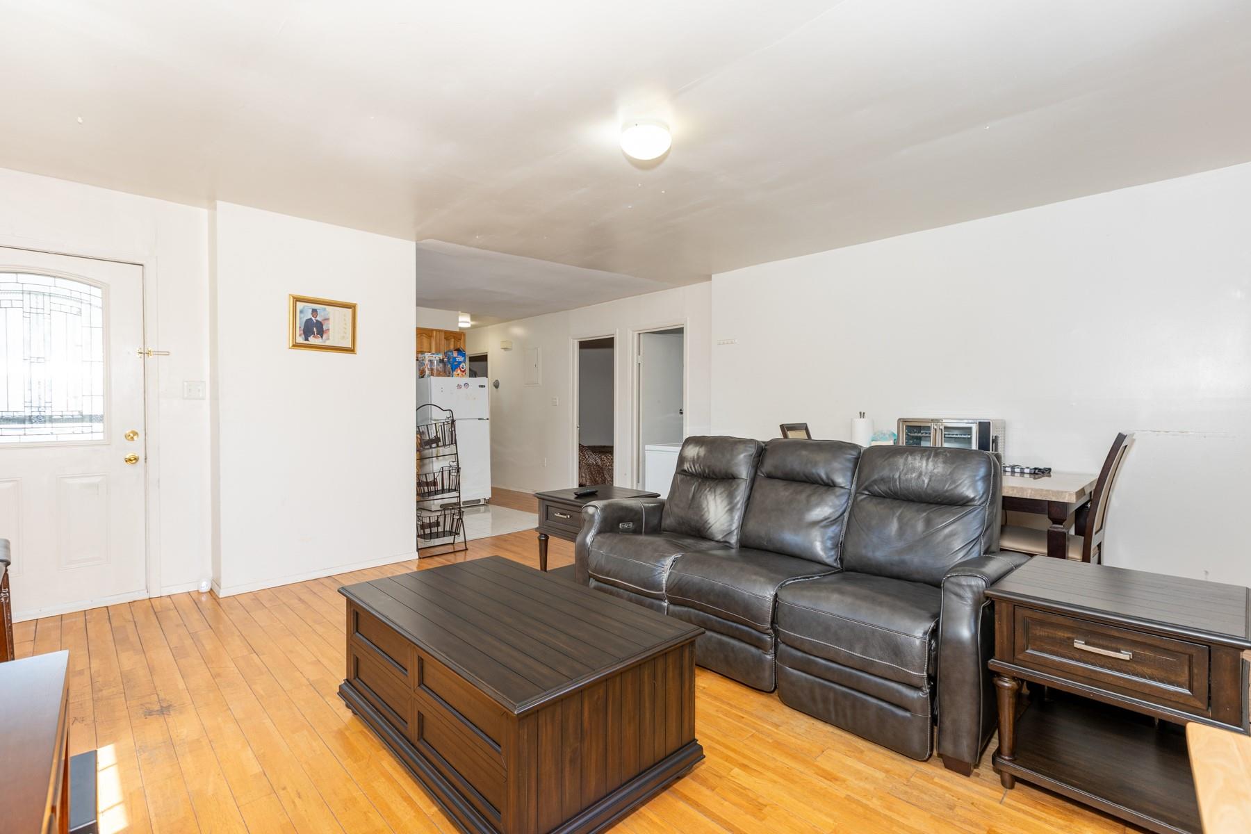 #5 photo, 144-23 231 Street, クイーンズ区 Springfield Gardens , NY 11413