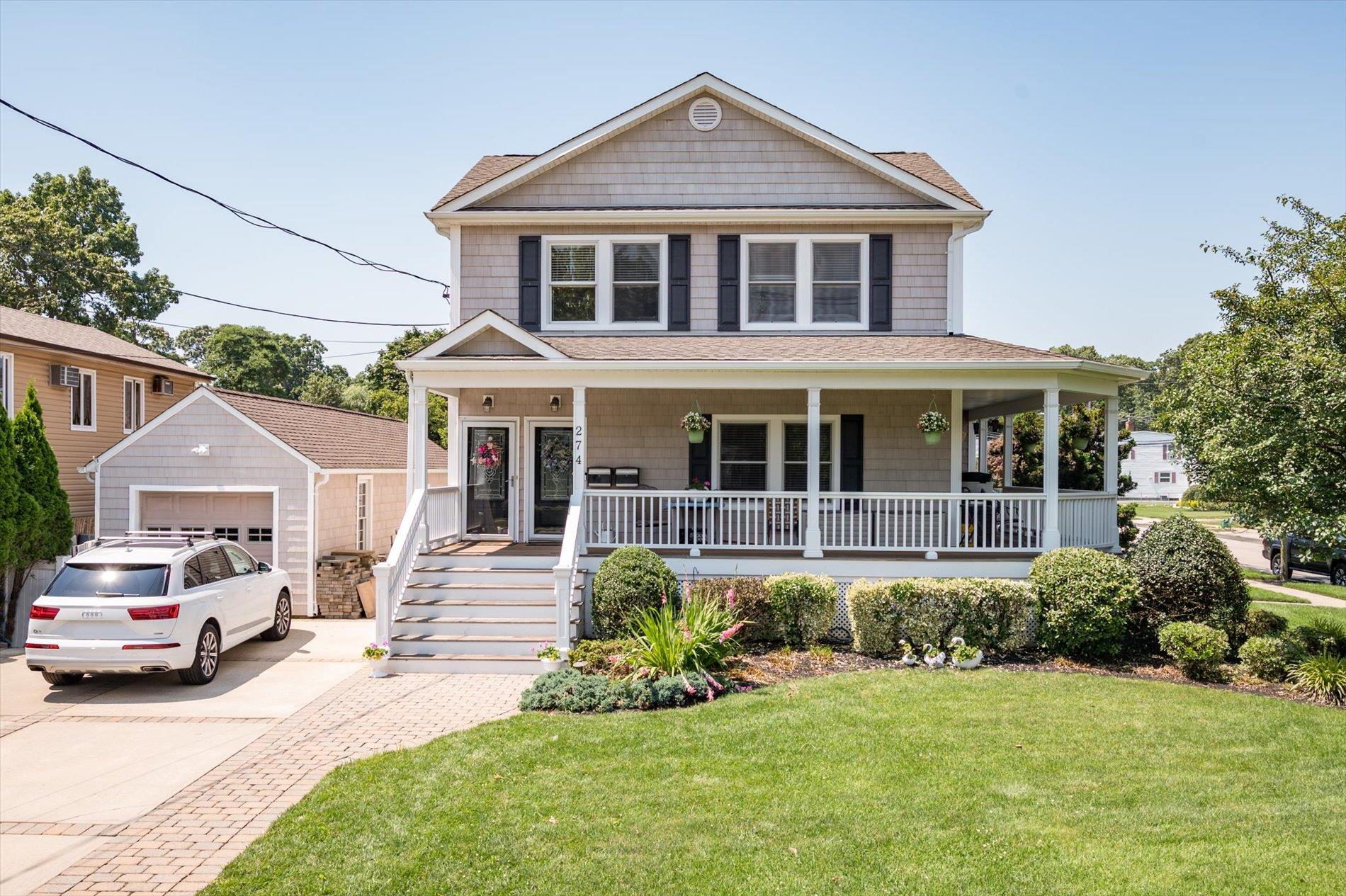 #1 photo, 274 Lincoln Avenue, Rockville Centre , NY 11570