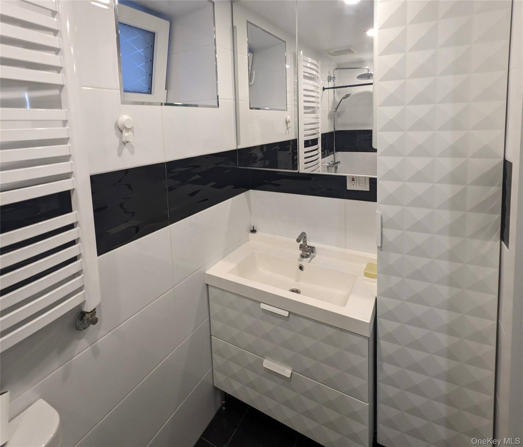 #13 photo, 58-09 61 street, クイーンズ区 Maspeth , NY 11379