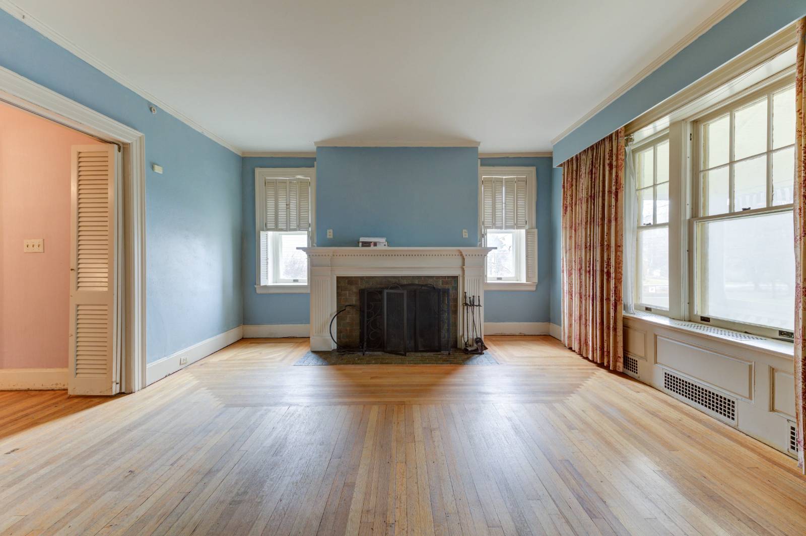 #12 photo, 121 Guy Park Ave, Amsterdam , NY 12010