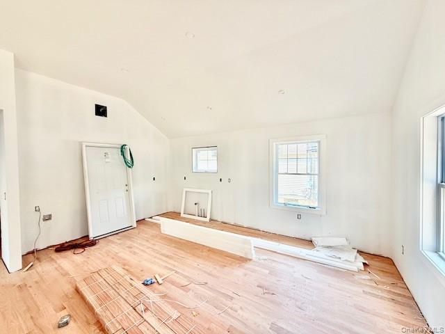 #5 photo, 114 Bedford Avenue, サフォーク郡 Mastic , NY 11950