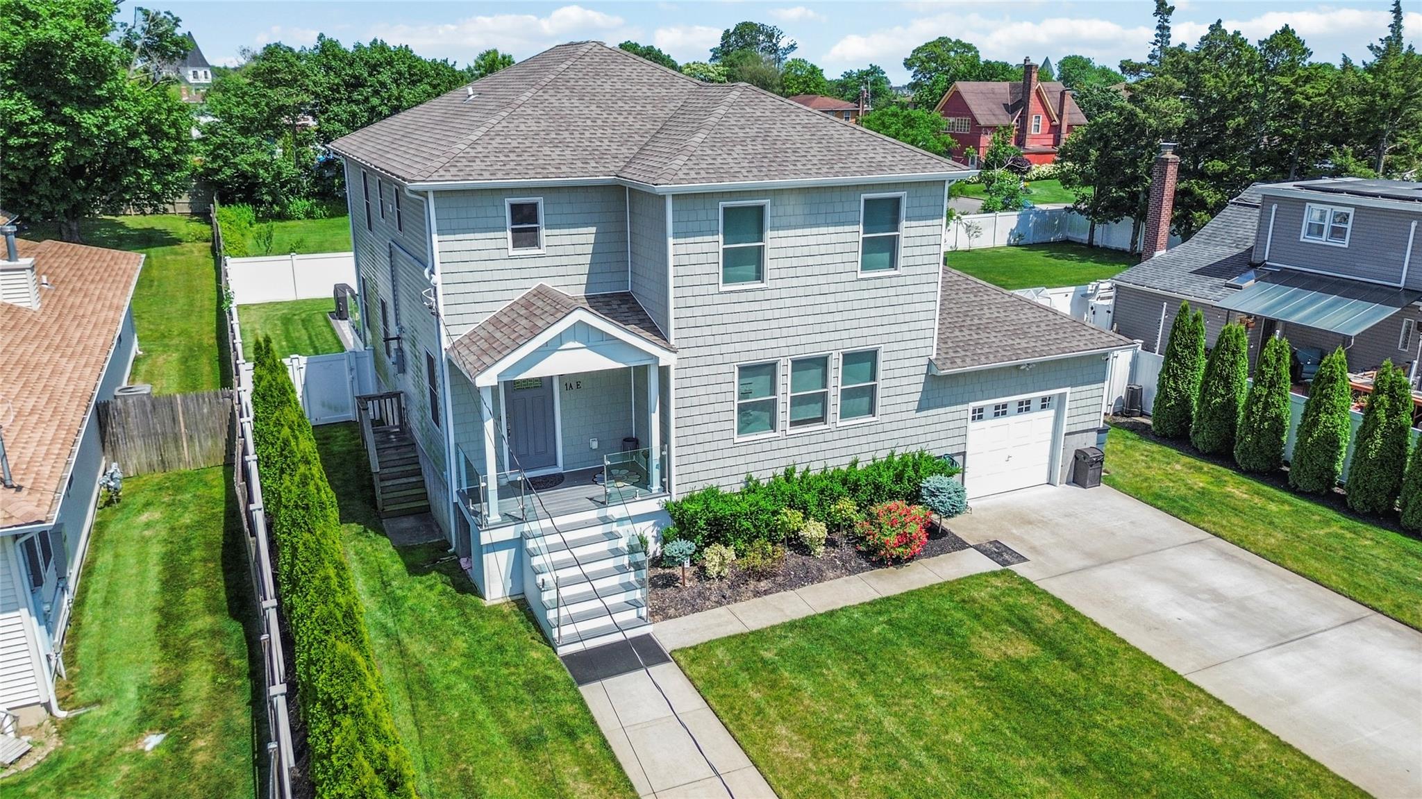 #1 photo, 1 A E Hamilton Avenue, ناسو East Massapequa , NY 11758