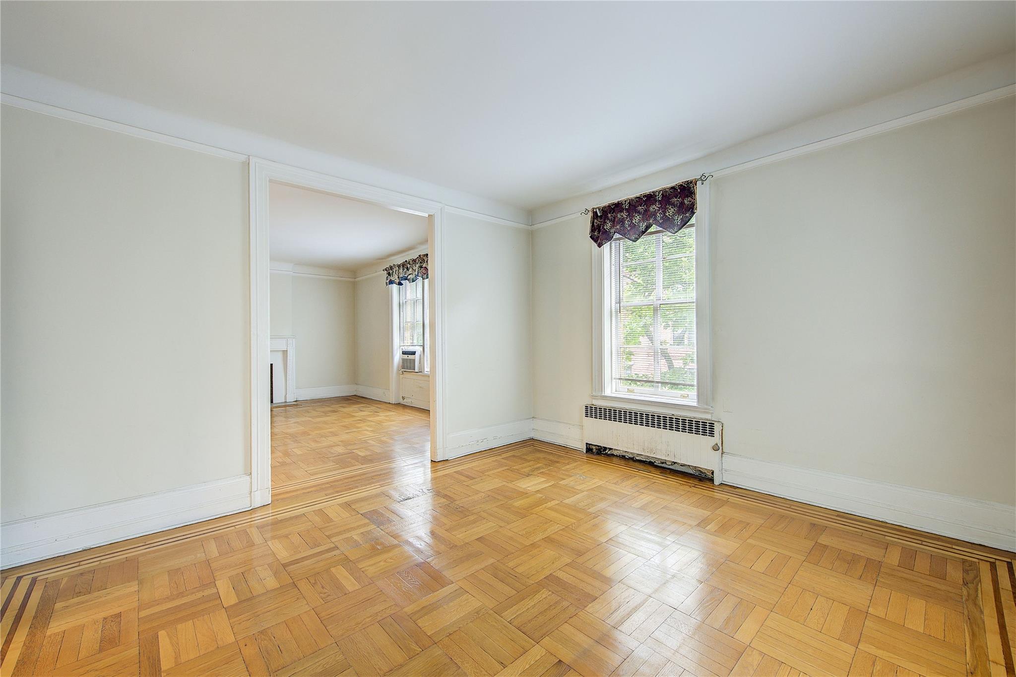 #7 photo, 34-30 81st Street, クイーンズ区 Jackson Heights , NY 11372