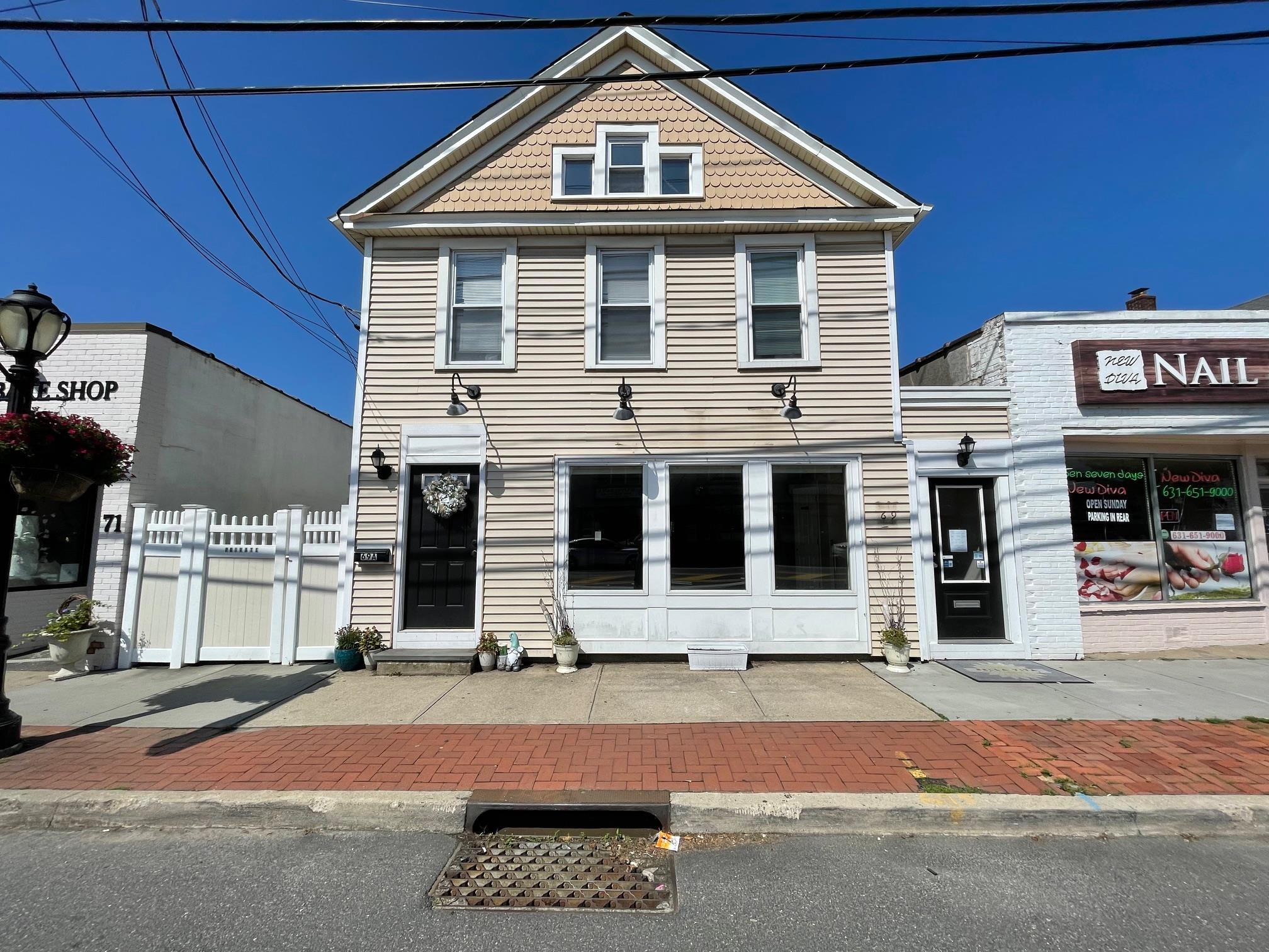 #1 photo, 69 Broadway, Greenlawn , NY 11740