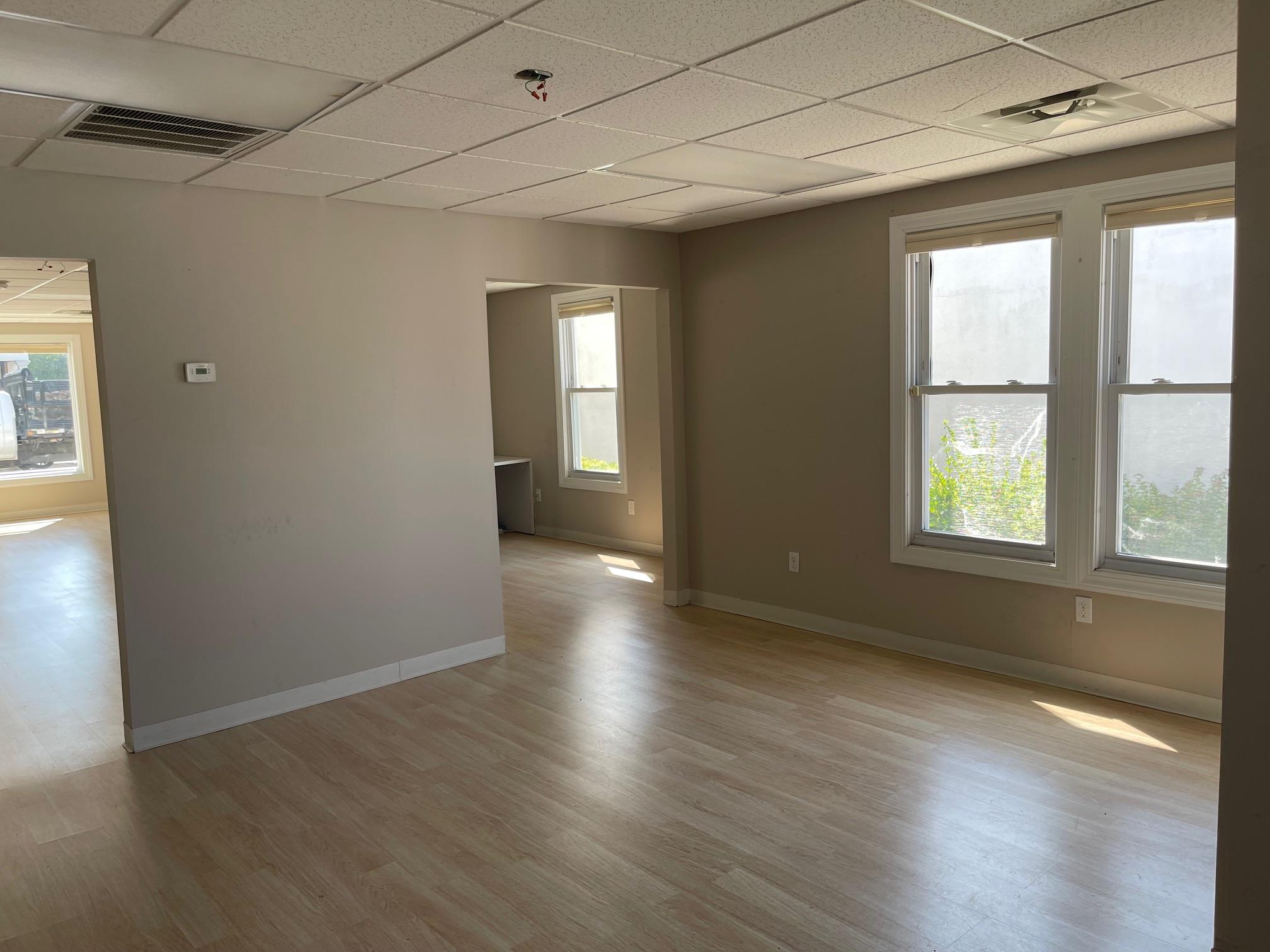 #12 photo, 69 Broadway, サフォーク郡 Greenlawn , NY 11740