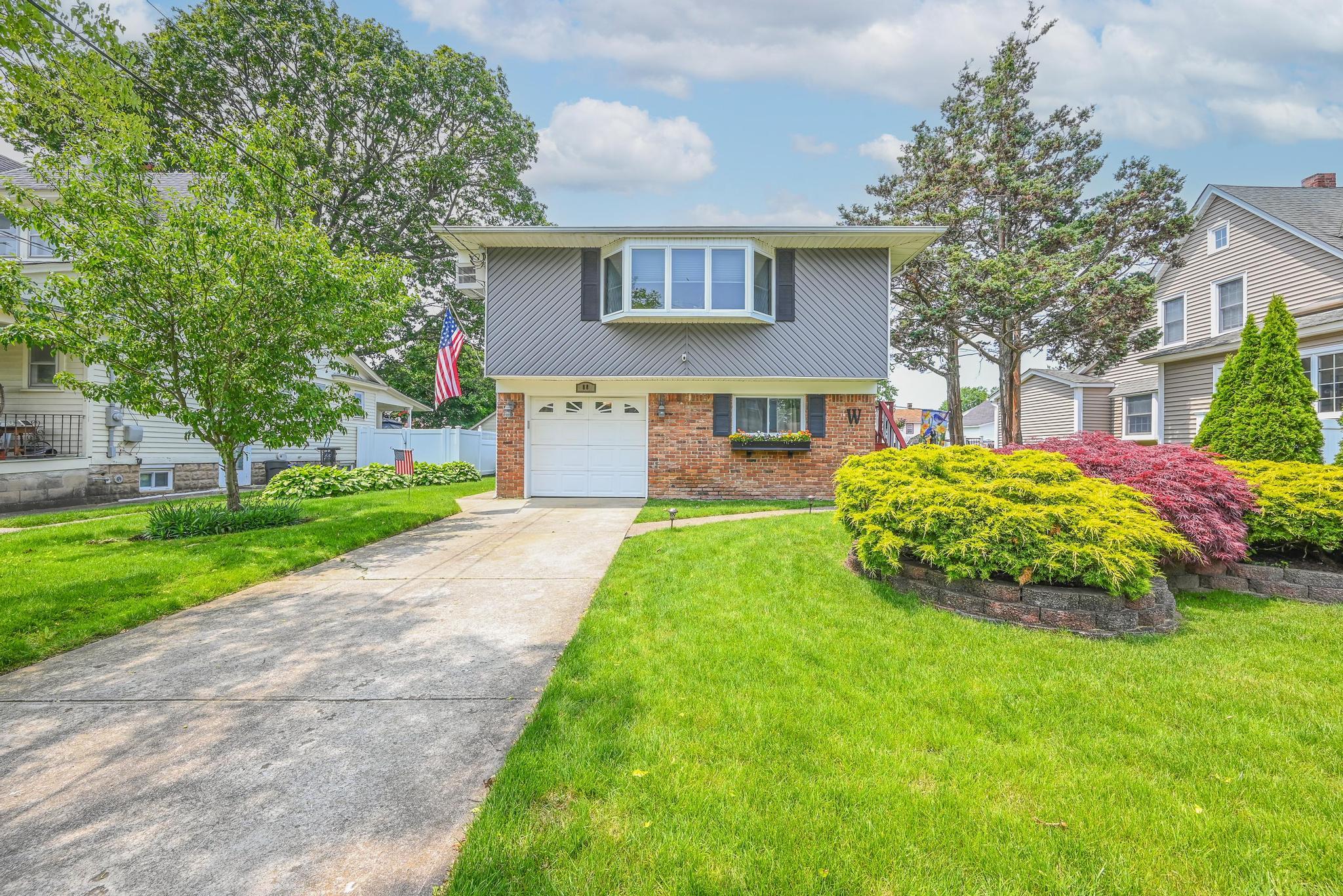 #1 photo, 88 Elliott Place, ناسو Freeport , NY 11520