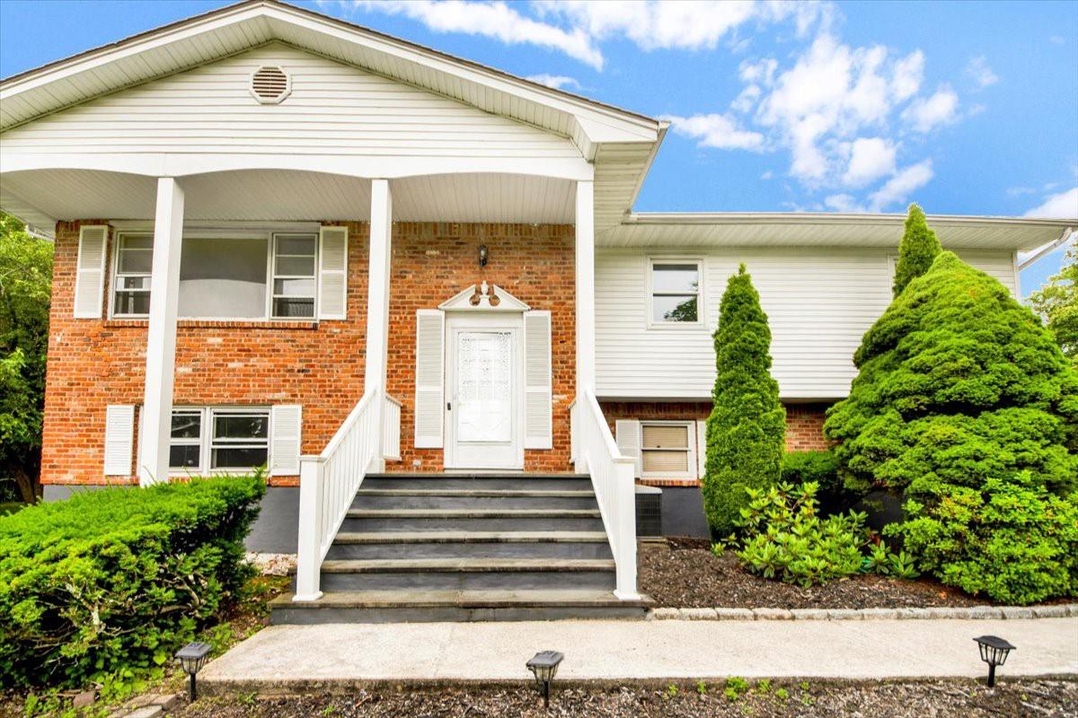 #1 photo, 75 W Burda Place, New City , NY 10956
