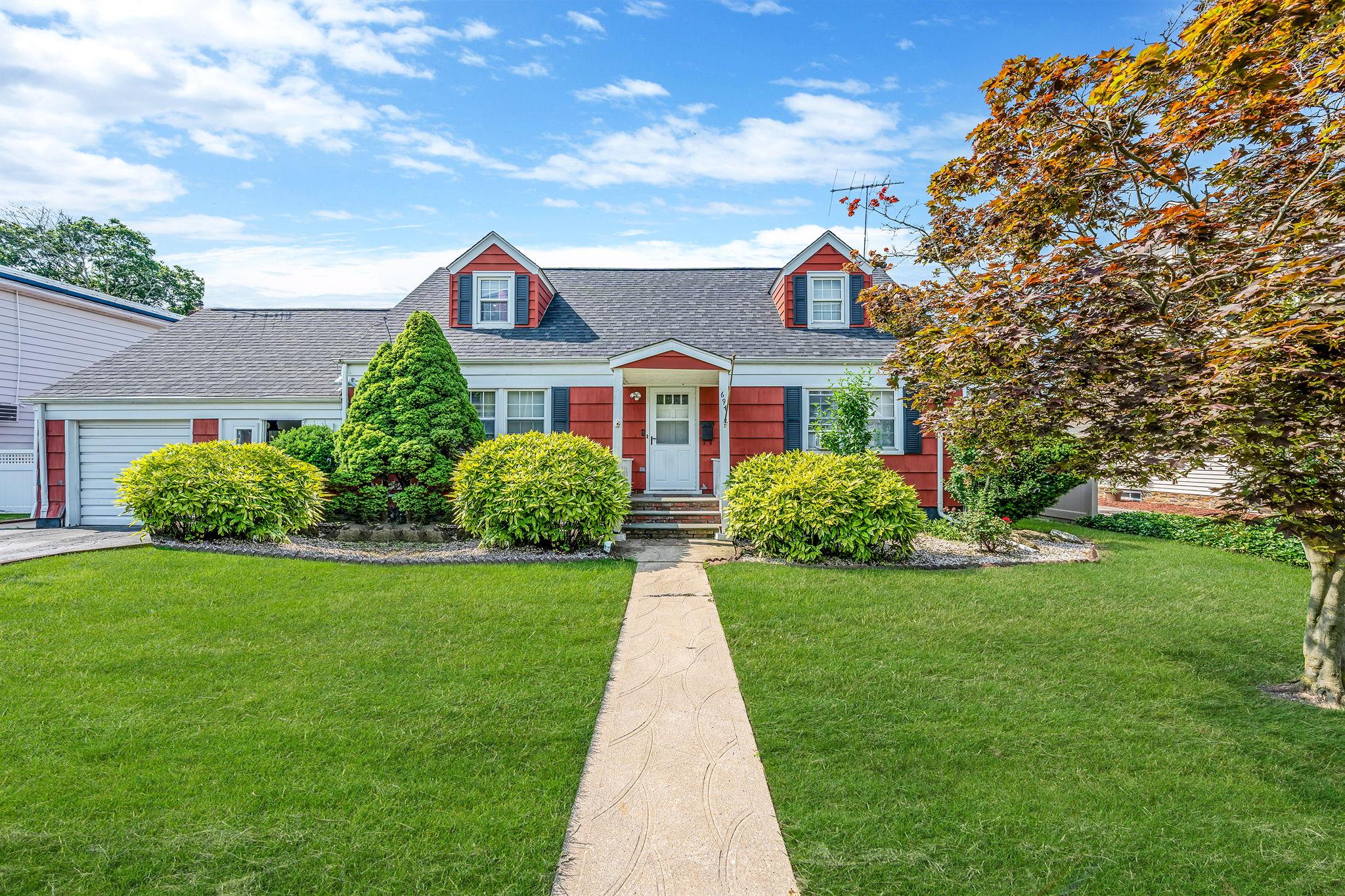 #1 photo, 694 Koelbel Court, ناسو Baldwin , NY 11510