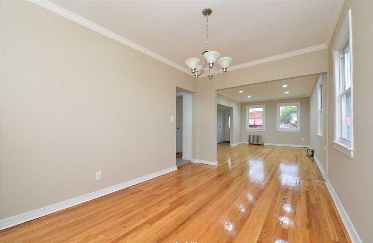 #3 photo, 80-01 249th Street, 皇后區 Bellerose , NY 11426