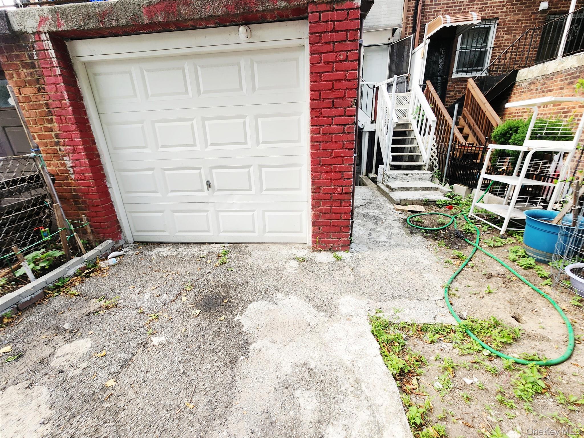 #5 photo, 194-10 Hollis Avenue, Hollis , NY 11412