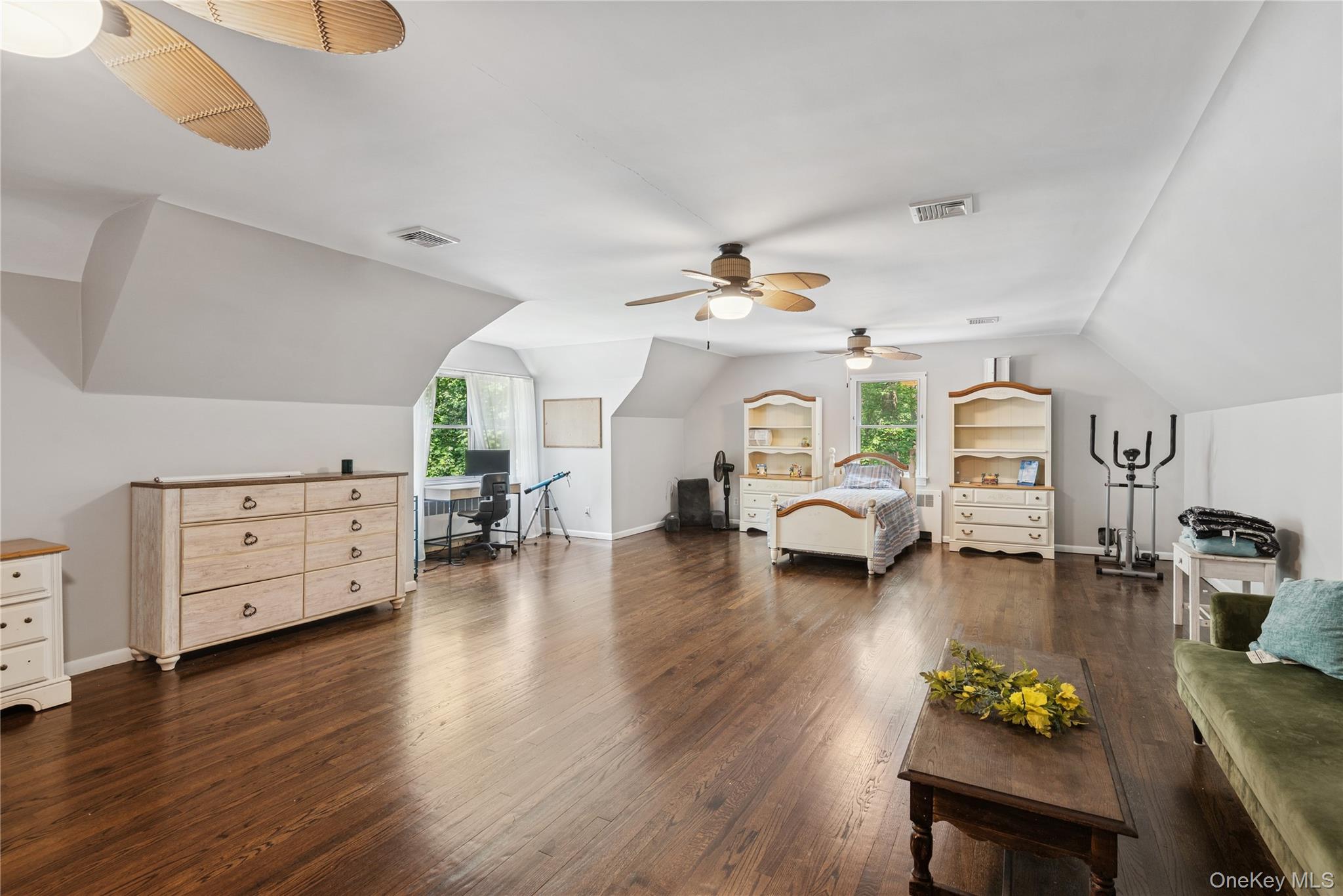 #19 photo, 23 Bacon Road, Head Of The Harbor , NY 11780