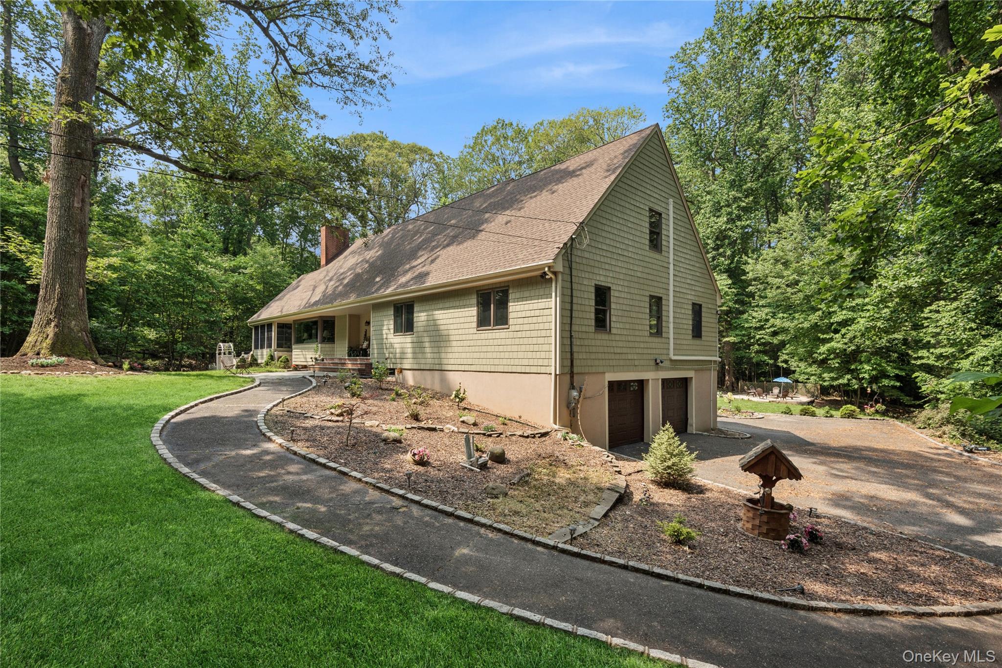 #2 photo, 23 Bacon Road, Head Of The Harbor , NY 11780