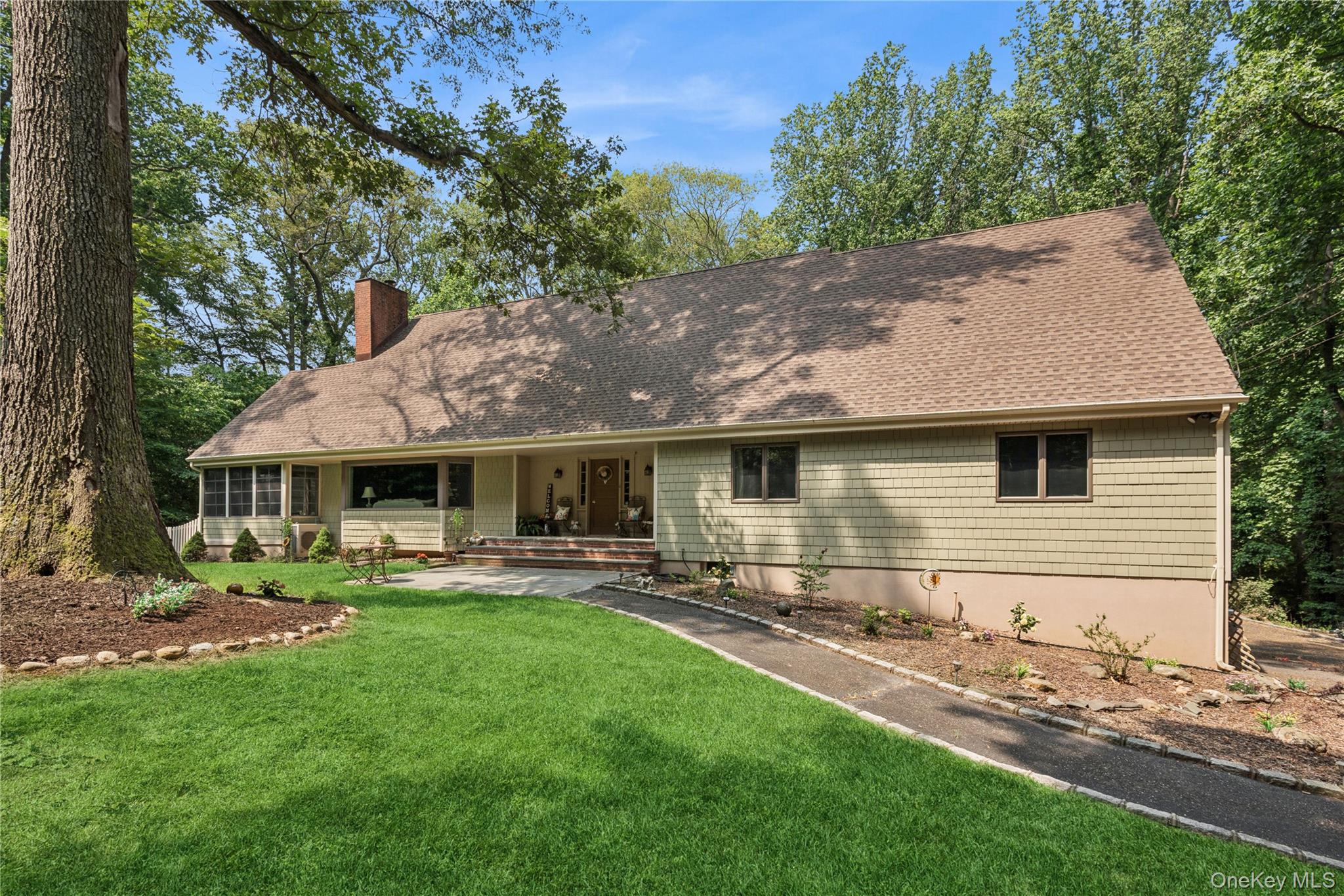 #3 photo, 23 Bacon Road, Head Of The Harbor , NY 11780