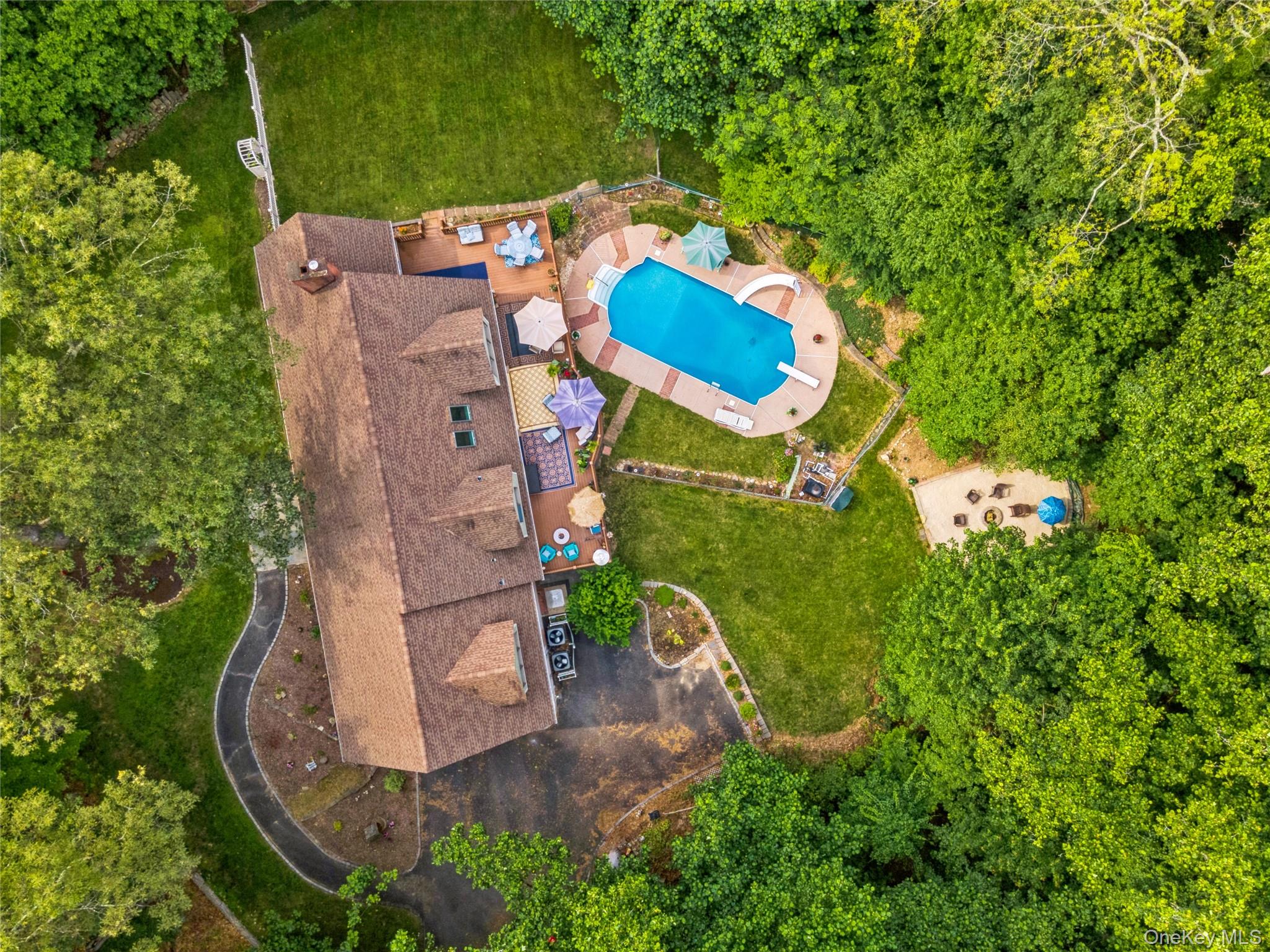 #8 photo, 23 Bacon Road, Head Of The Harbor , NY 11780