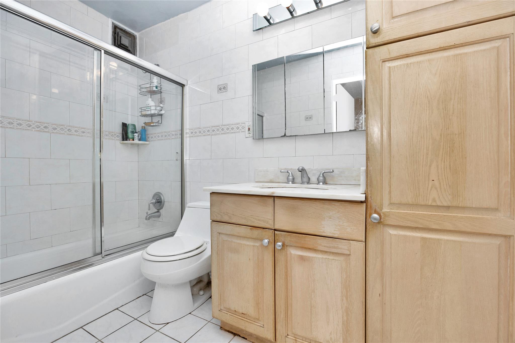 #10 photo, 166-31 9th Avenue, クイーンズ区 Beechhurst , NY 11357