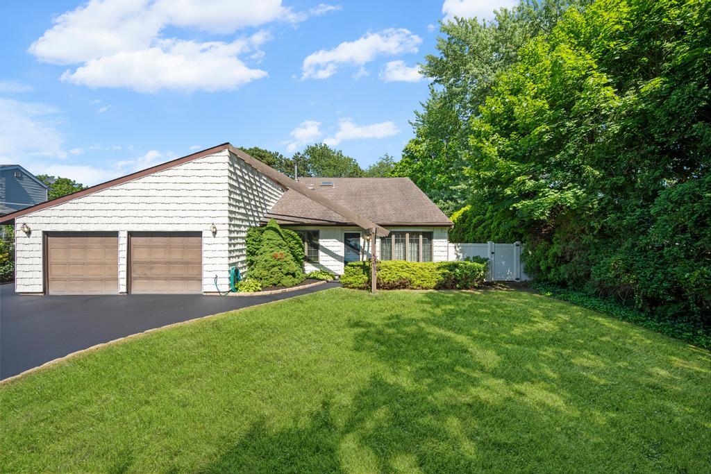 #1 photo, 25 Nantucket Drive, سوفولك Medford , NY 11763